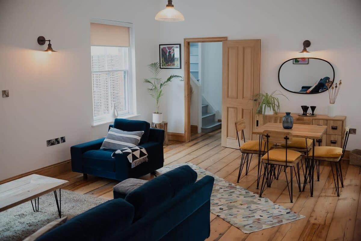 Two-Bedroom Apartment photo 2