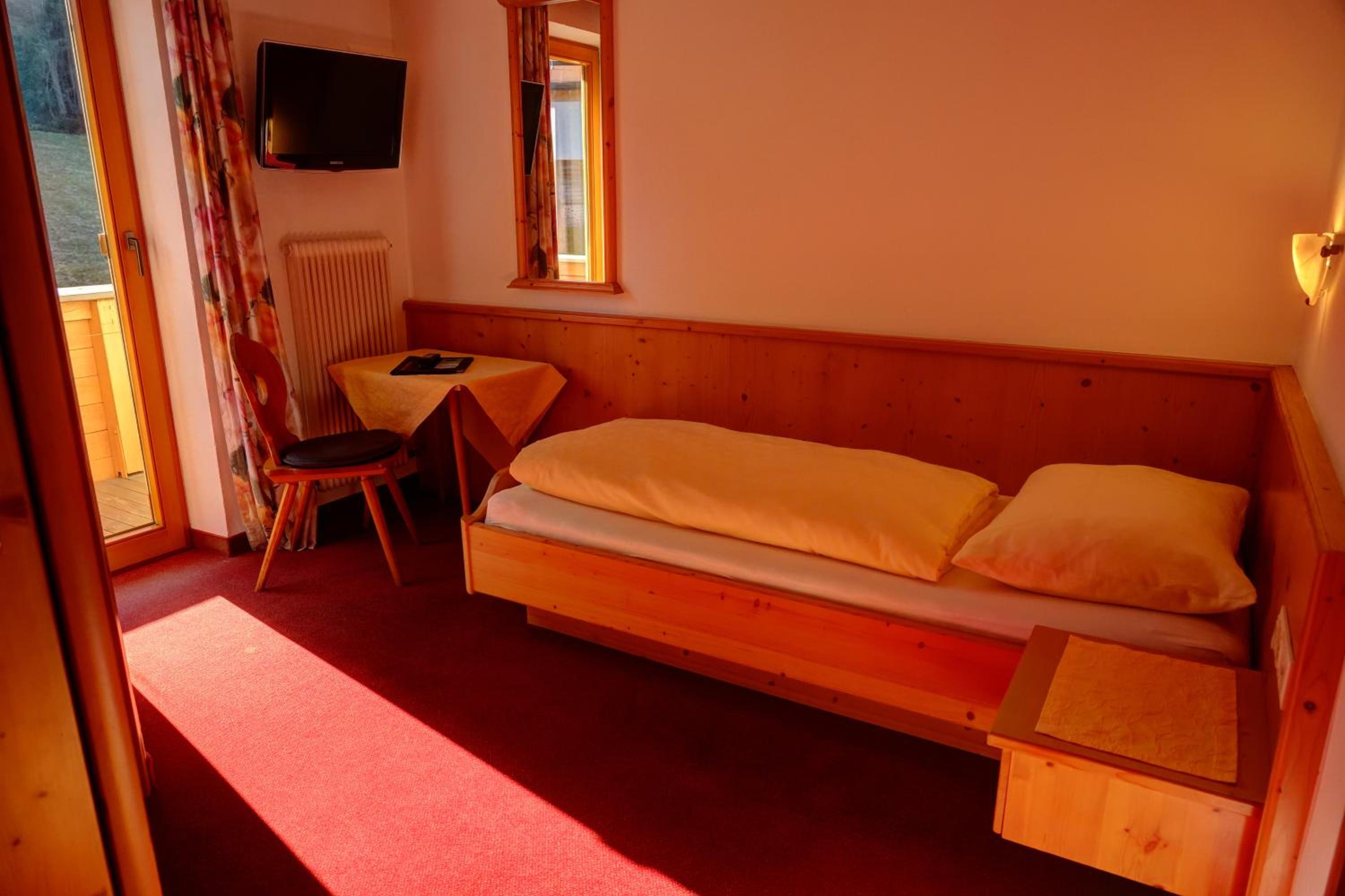 Single Room with Balcony photo 1