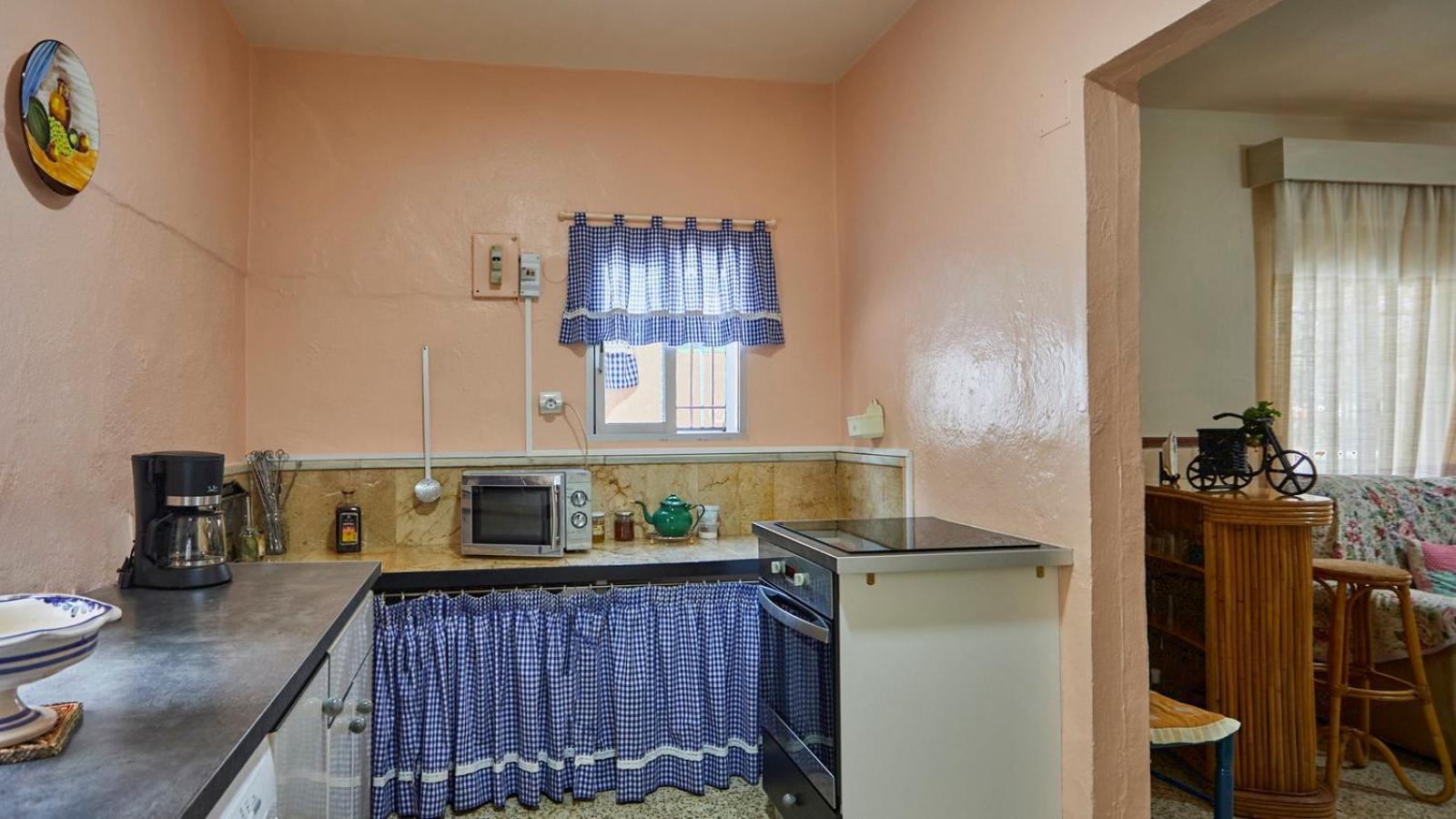 Three-Bedroom House photo 3