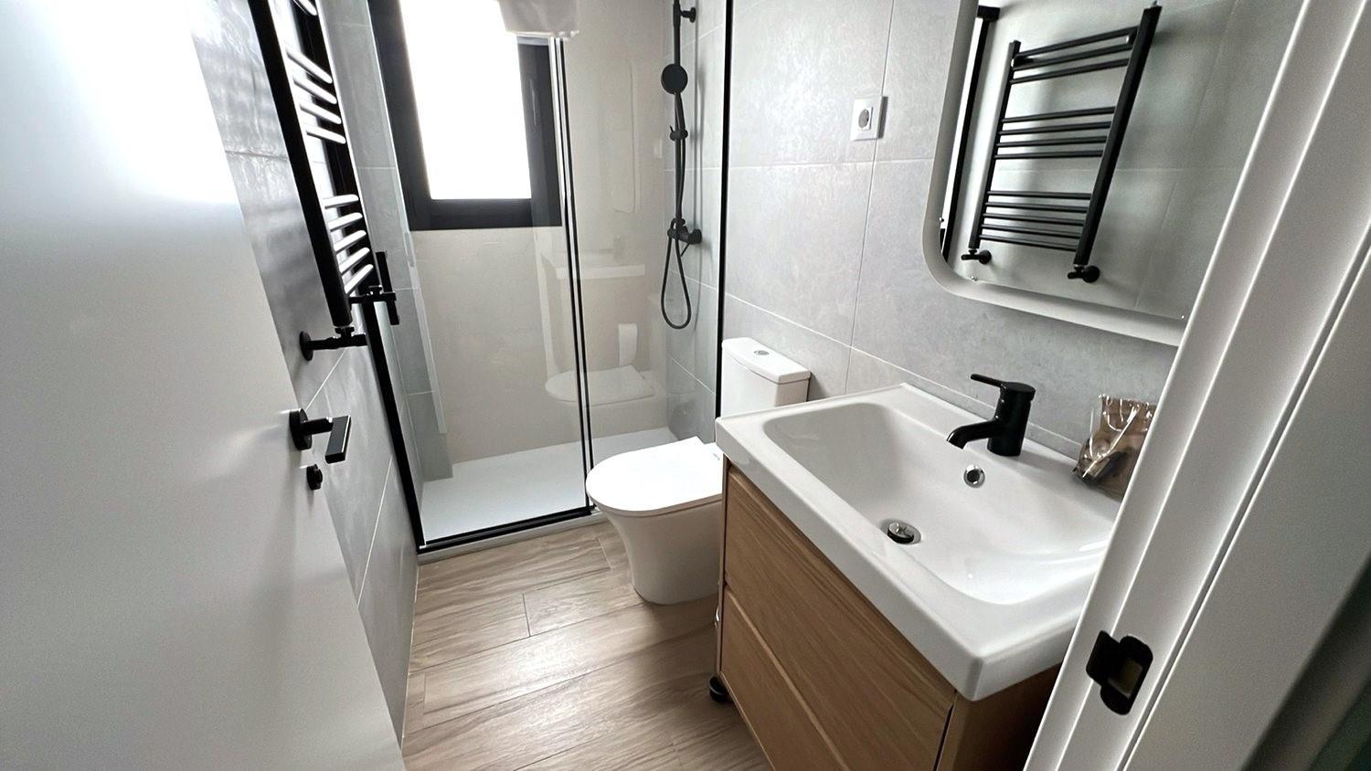 Apartment with Balcony photo 3
