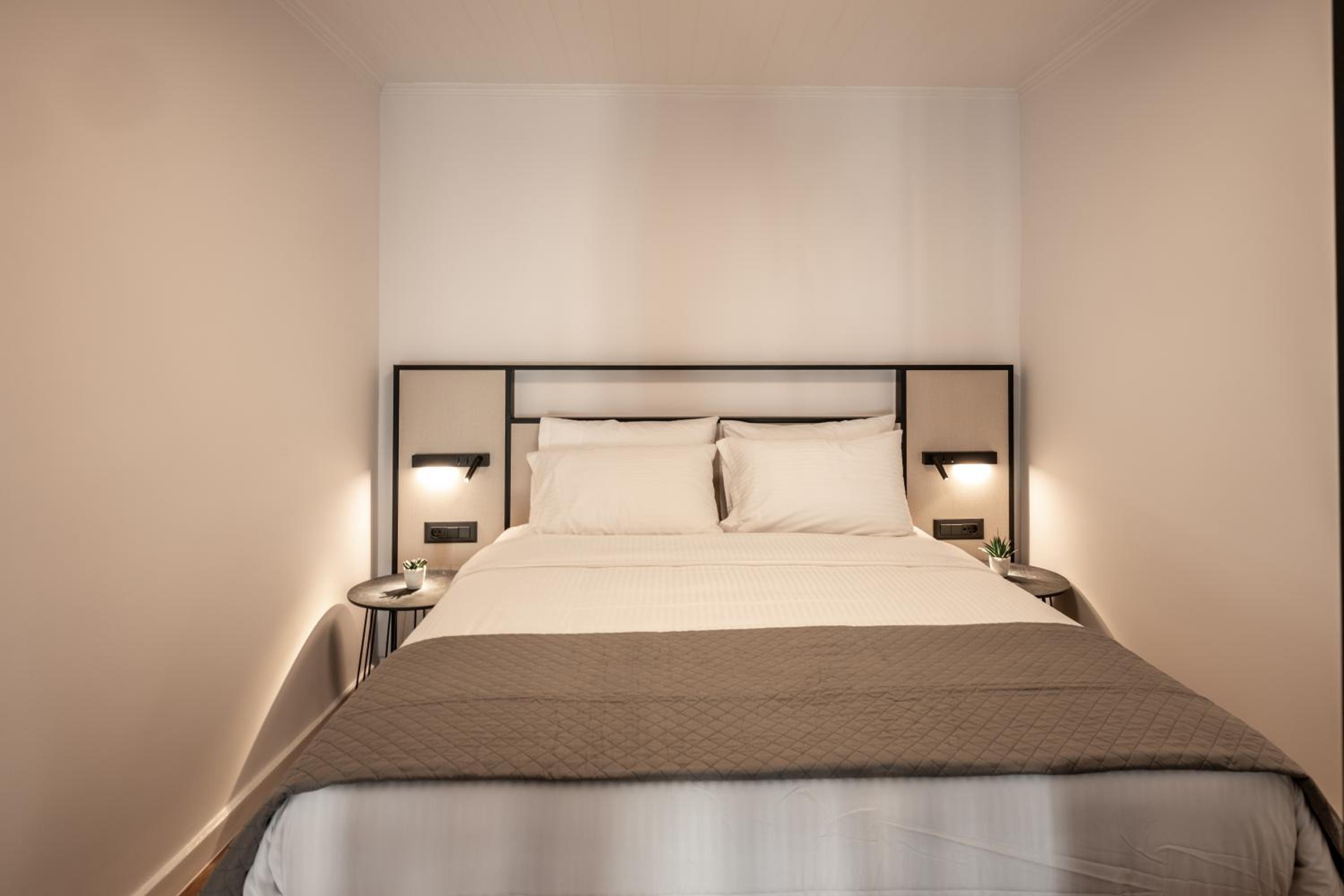 Deluxe Suite with Sea View photo 1