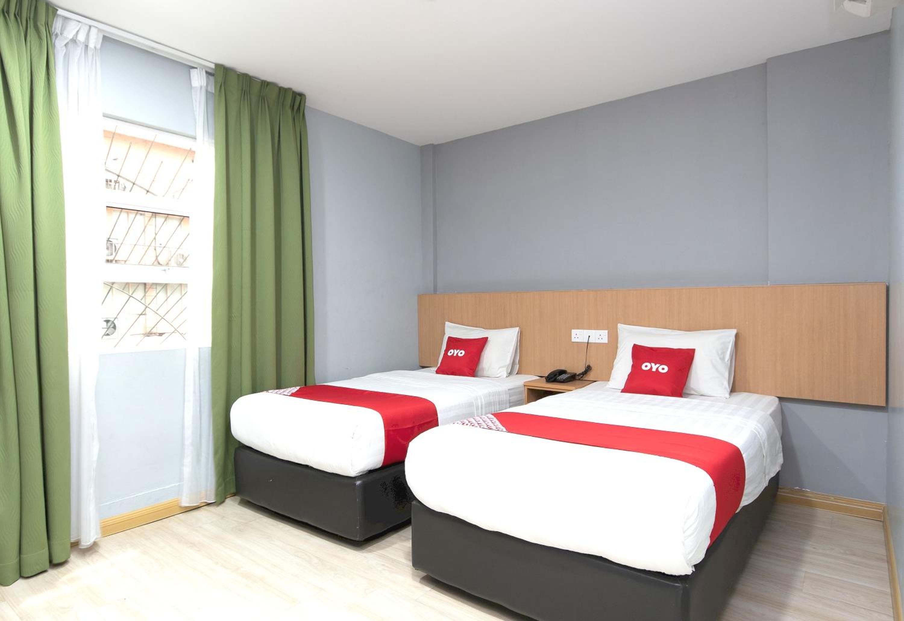 Deluxe Twin Room photo 3