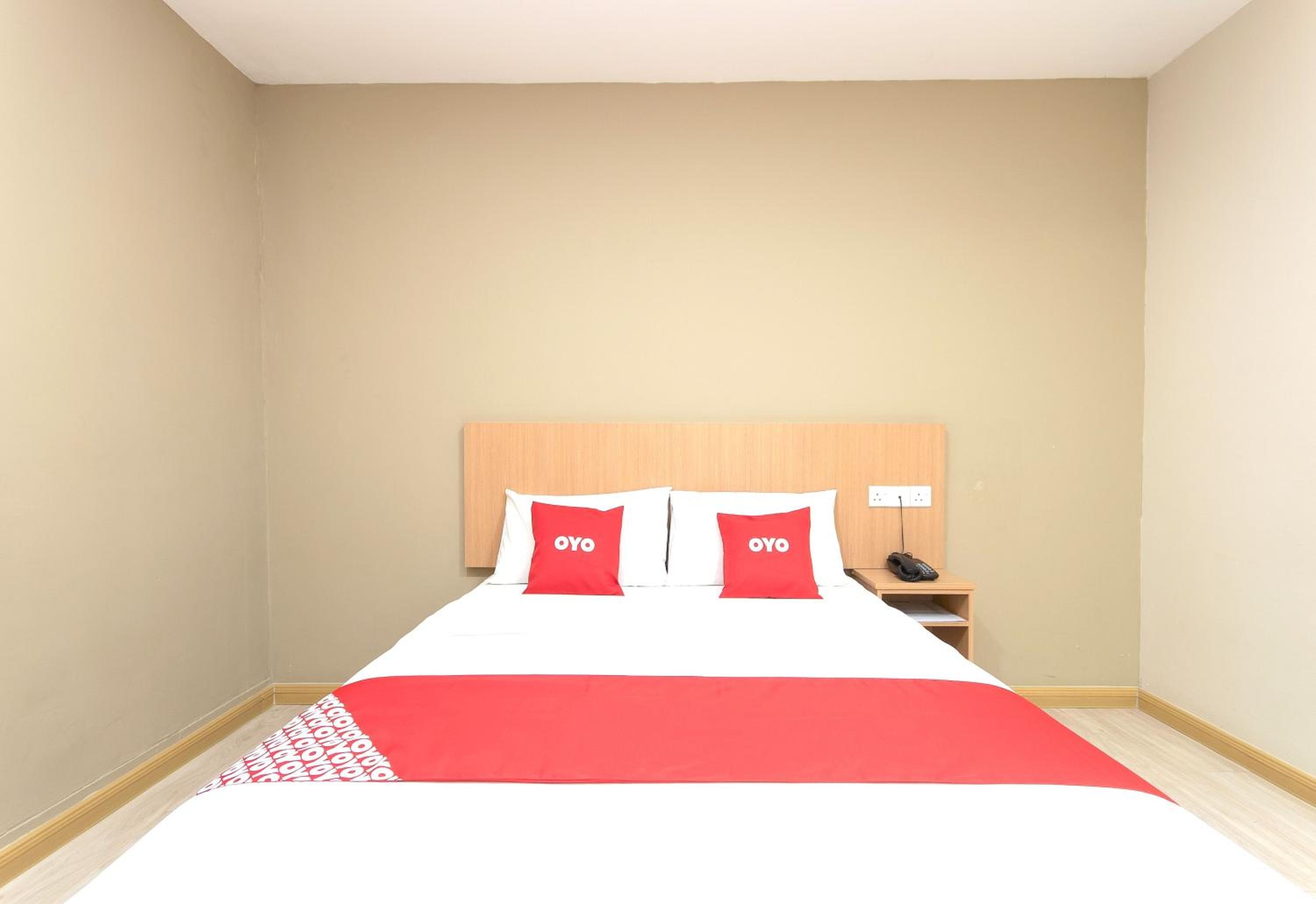 Standard Queen Room photo 3