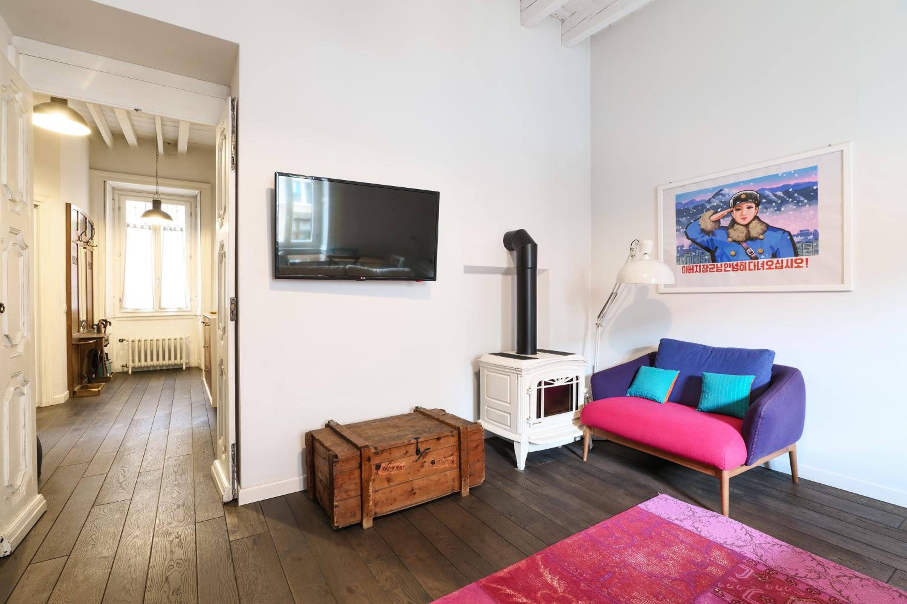One-Bedroom Apartment