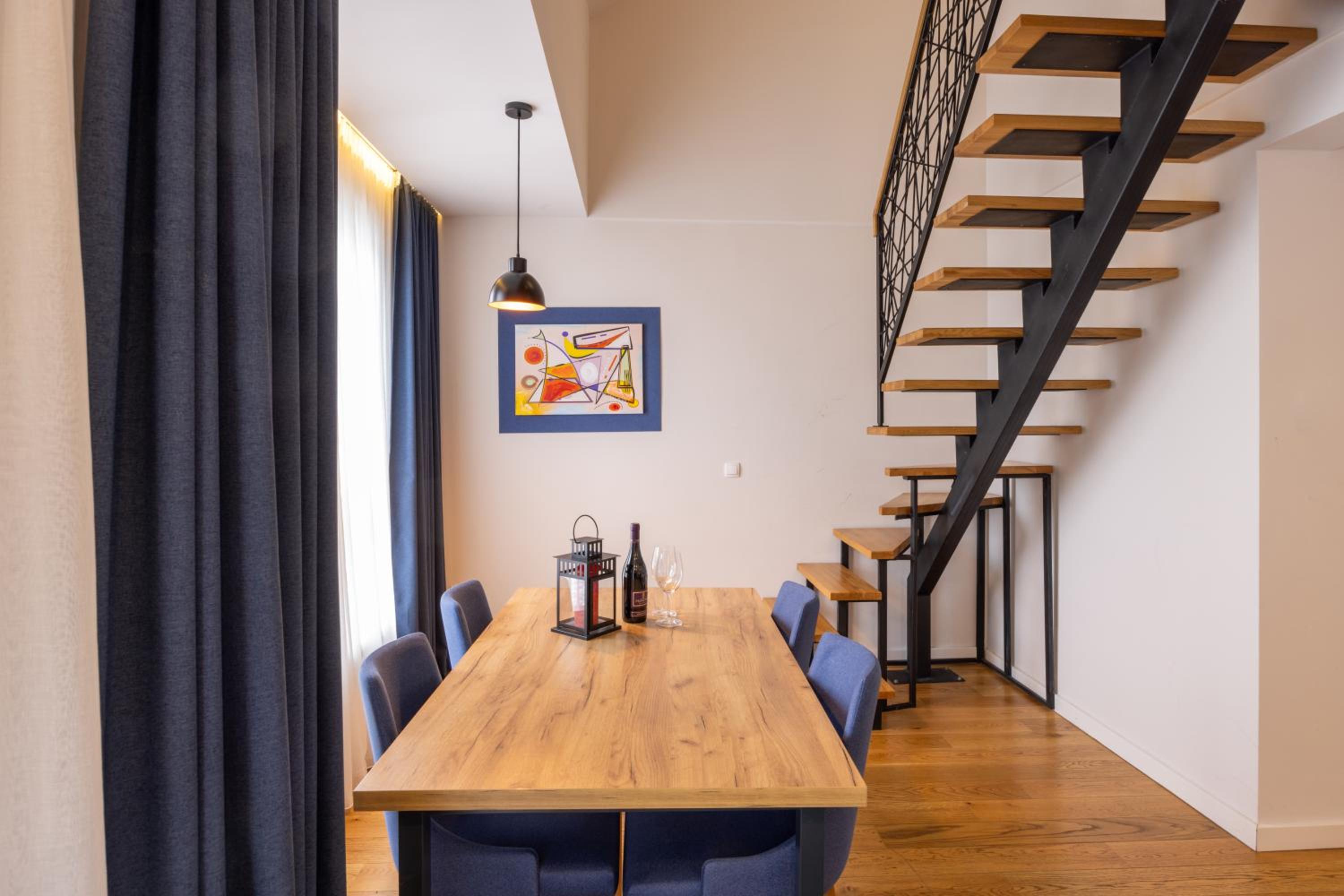 Duplex Two-Bedroom Apartment - Photo 3