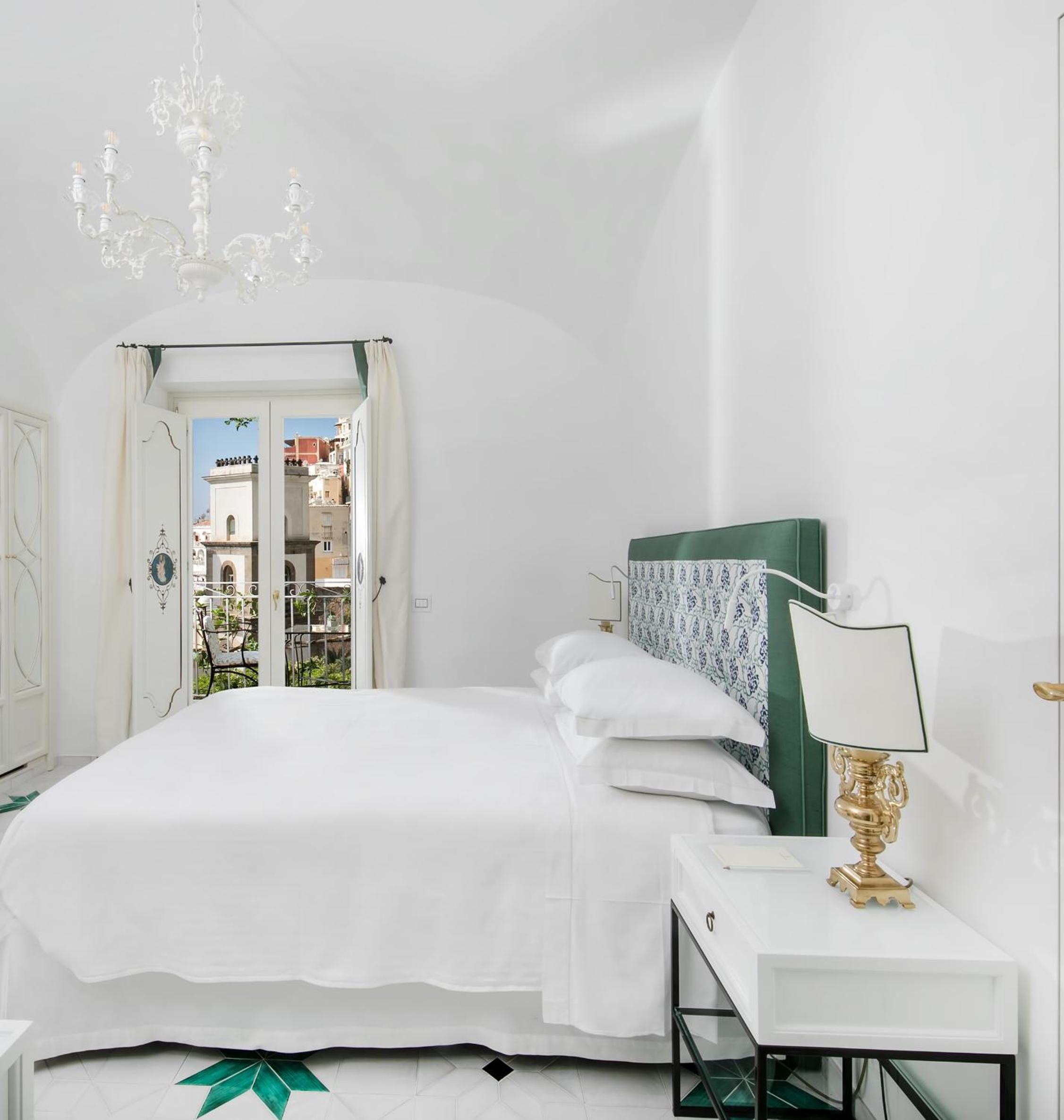 Superior King Room - Photo 1