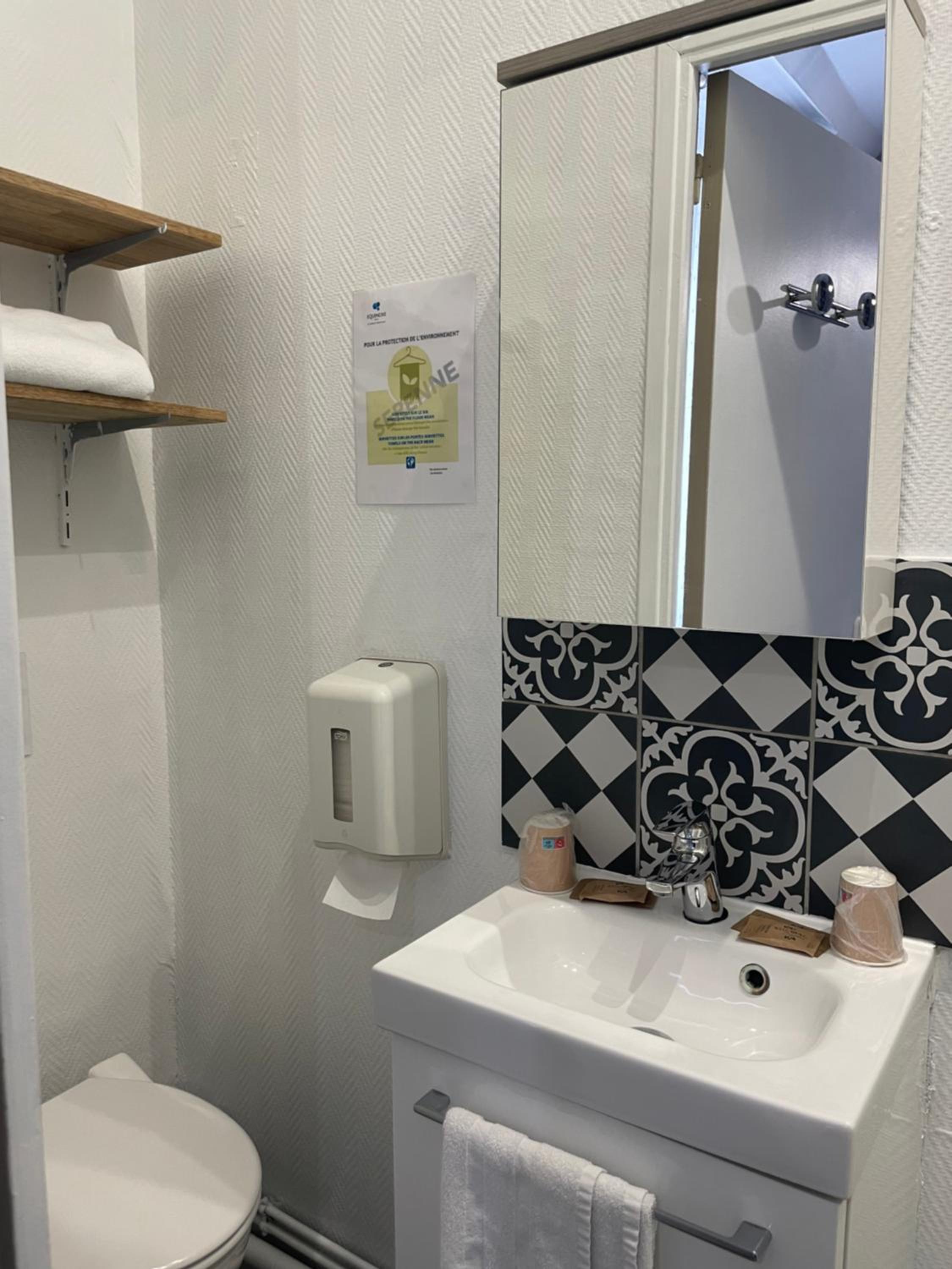 Single Room photo 2