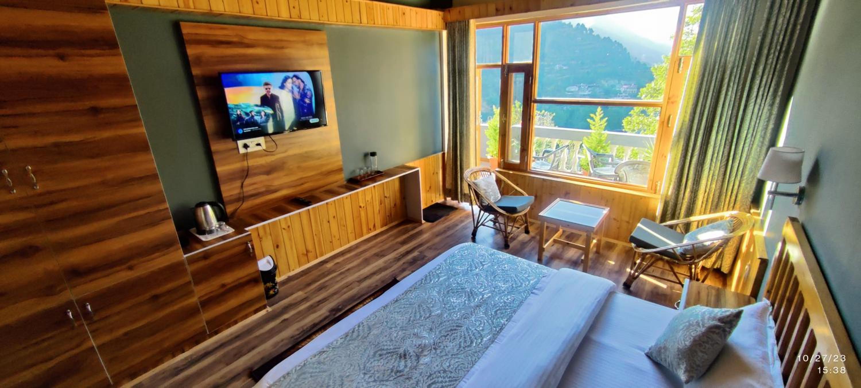 Double Room with Mountain View - Photo 12