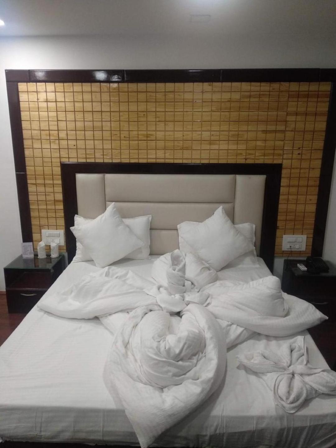 Deluxe King Room photo 3