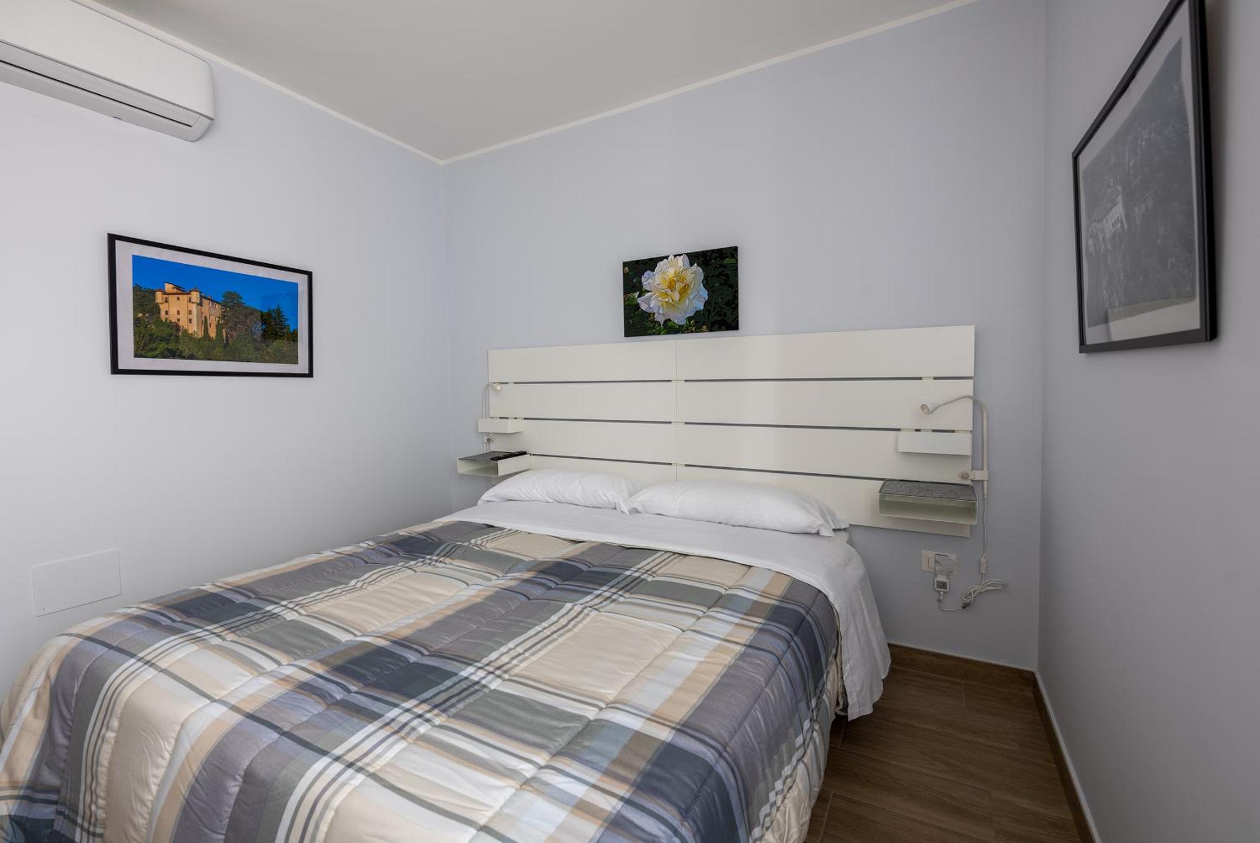 Double Room With Shared Bathroom photo 3