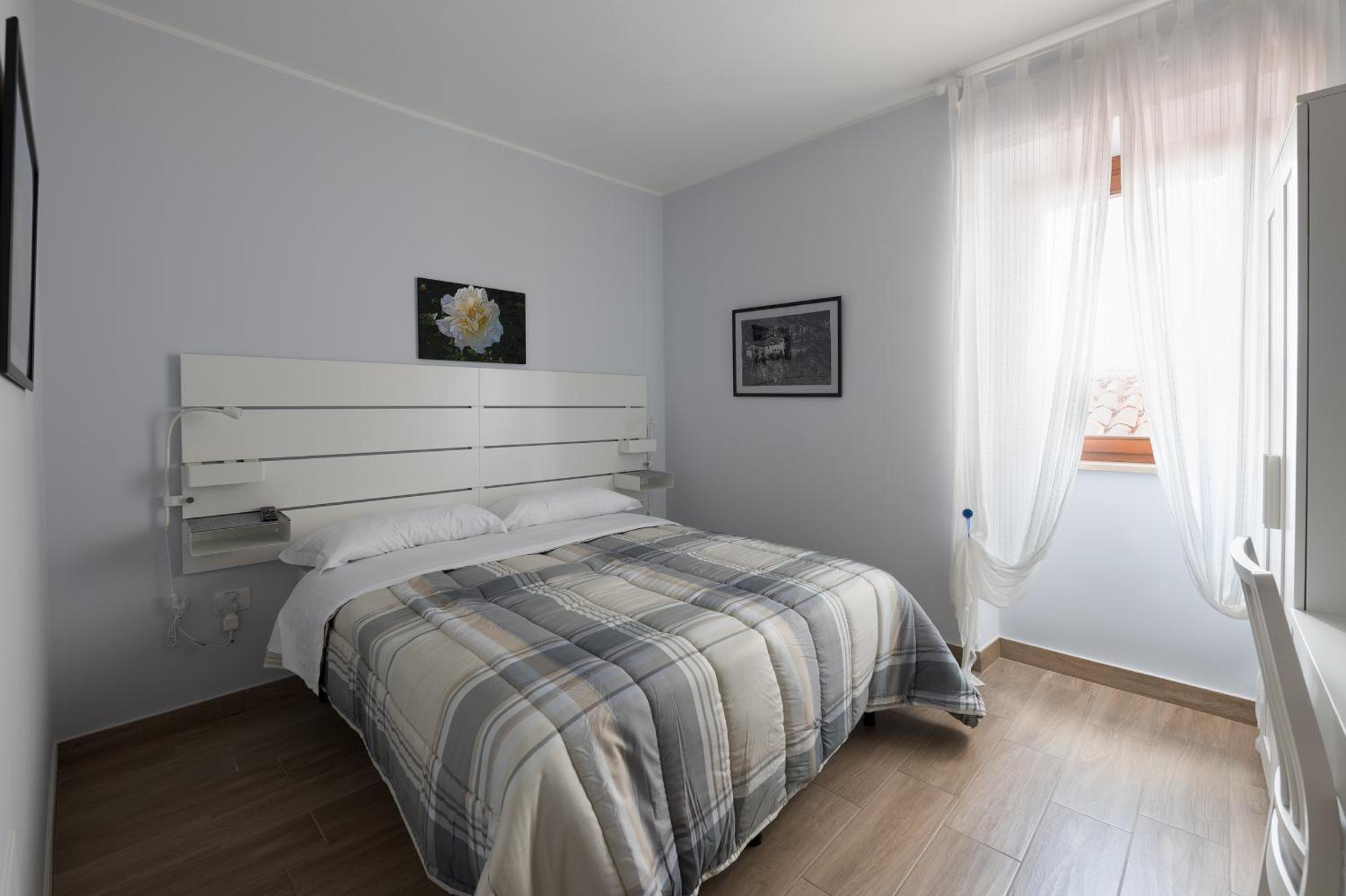 Double Room With Shared Bathroom photo 1