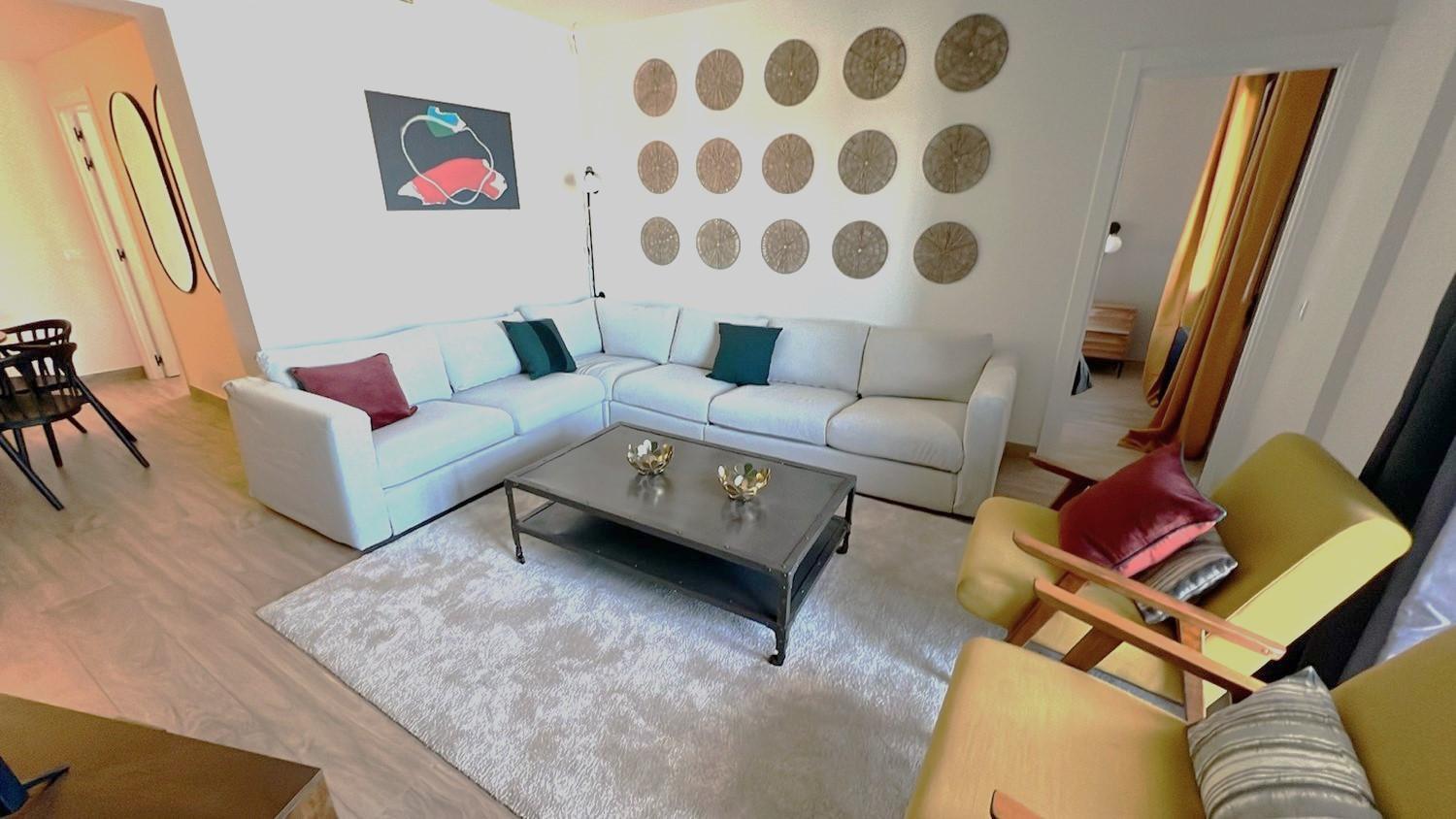 Apartamento con Balcón