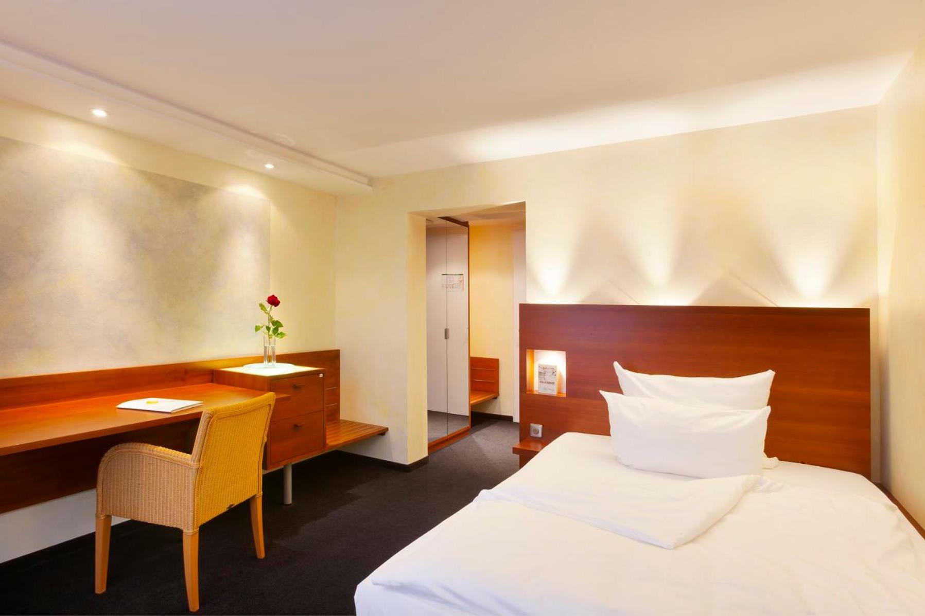 Deluxe Single Room