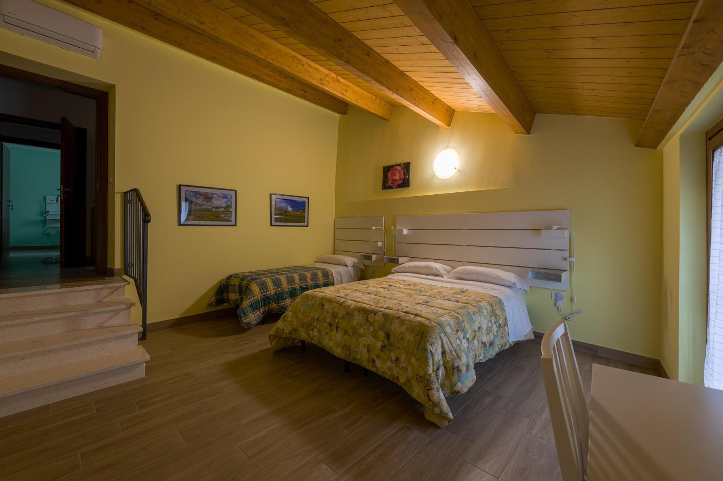 Standard Double Room With Shared Bathroom photo 1