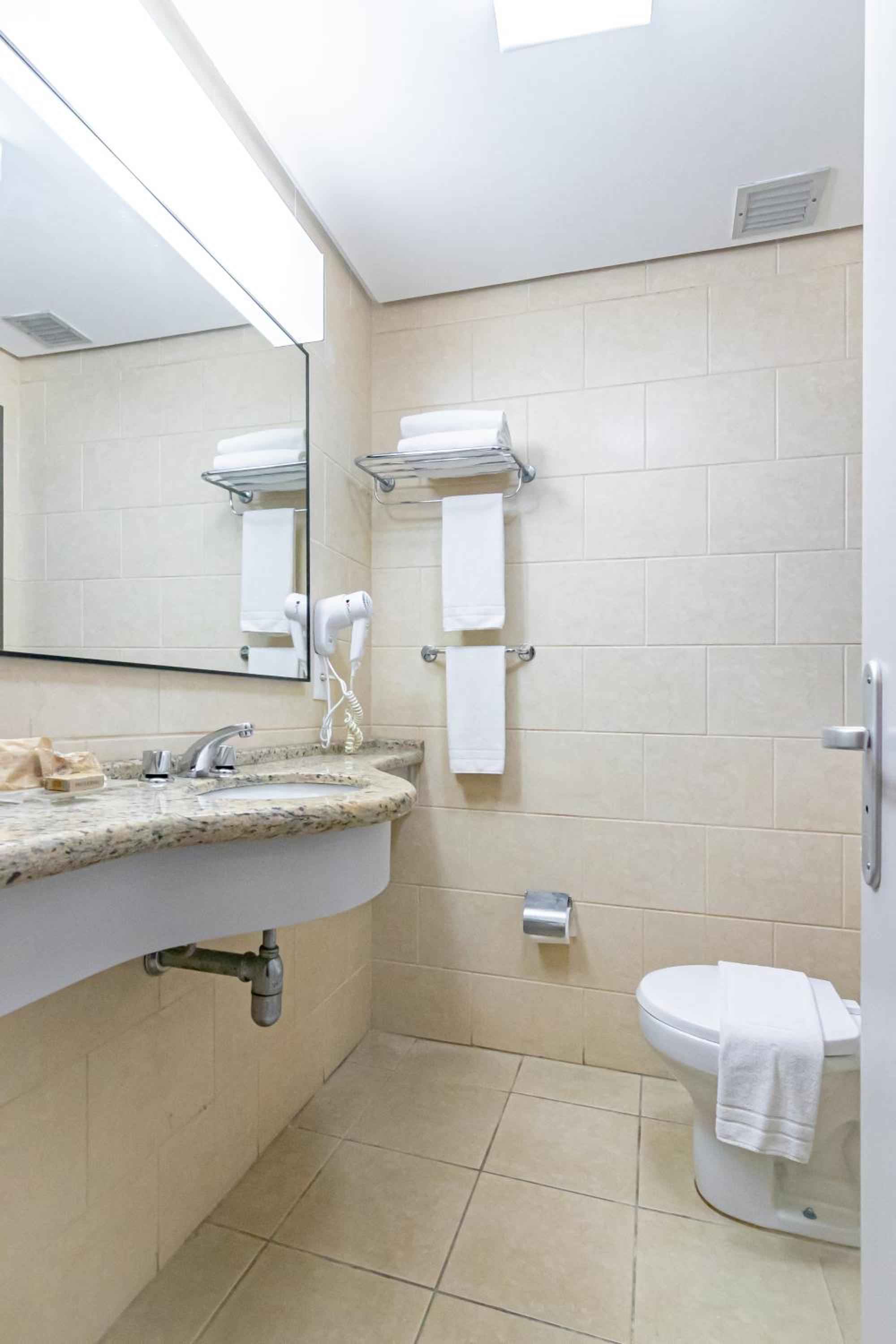 Standard Apartment with Two Single Beds - Photo 8
