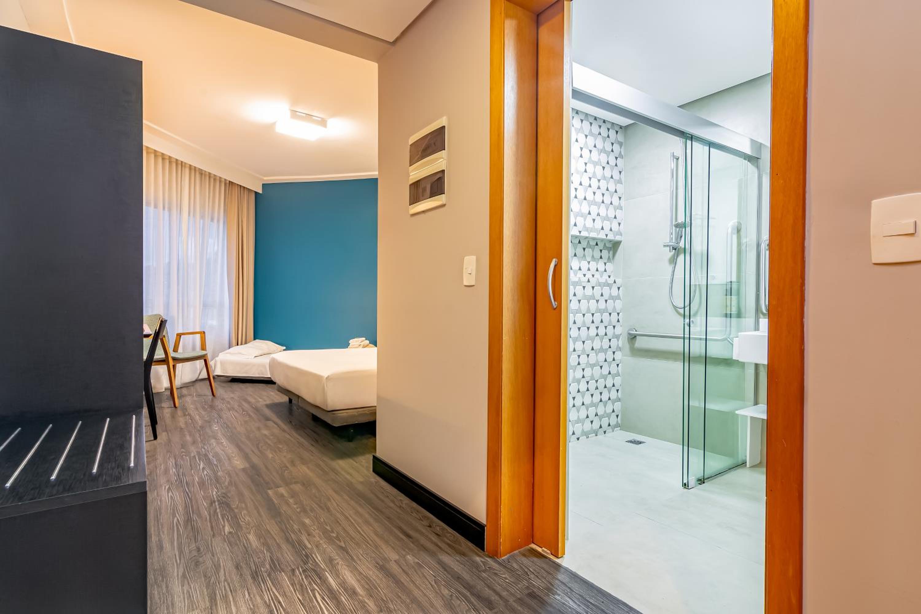 Executive Queen Apartment - Photo 4