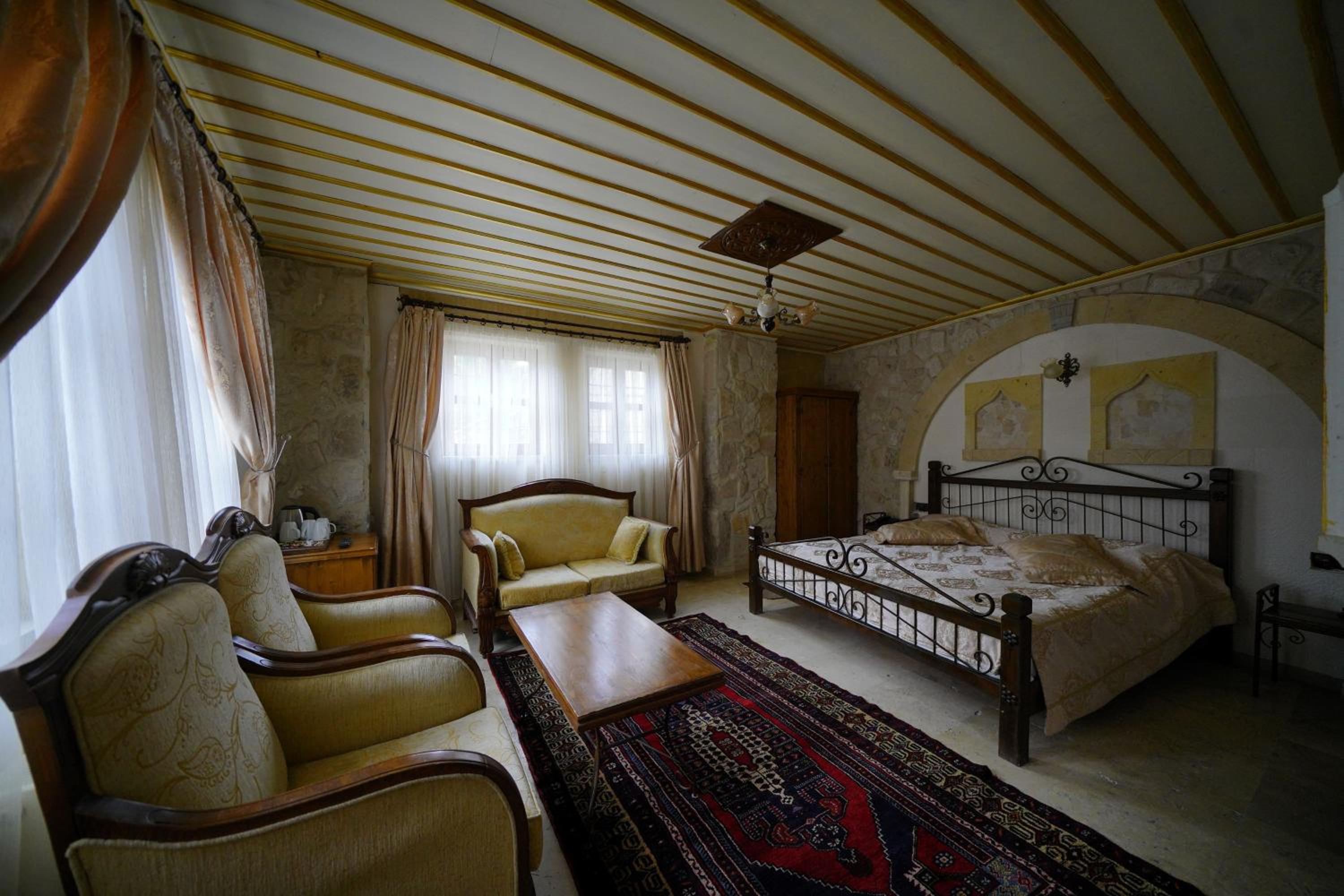 Family Stone Room with Courtyard View photo 1