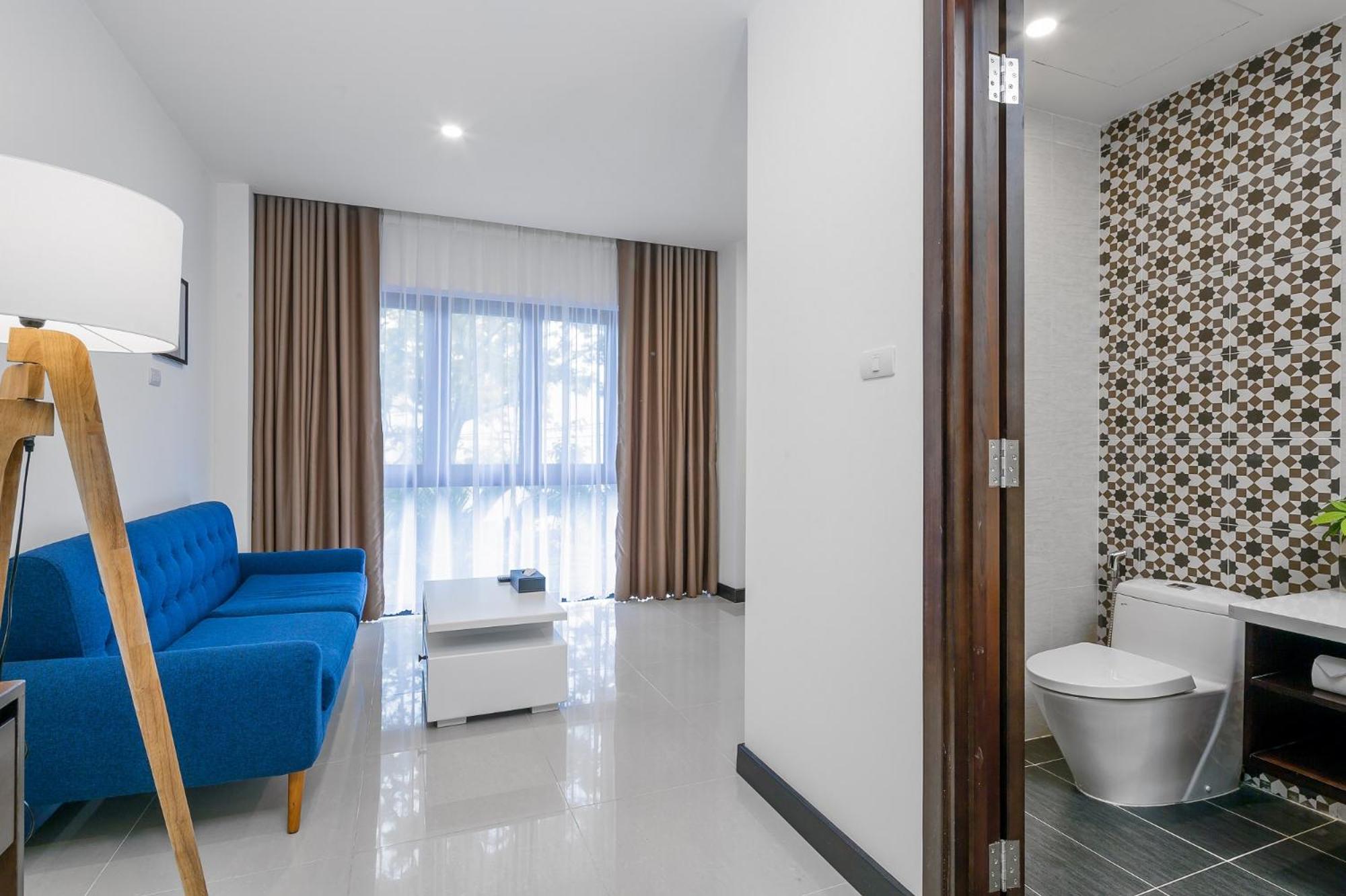 Studio Apartment