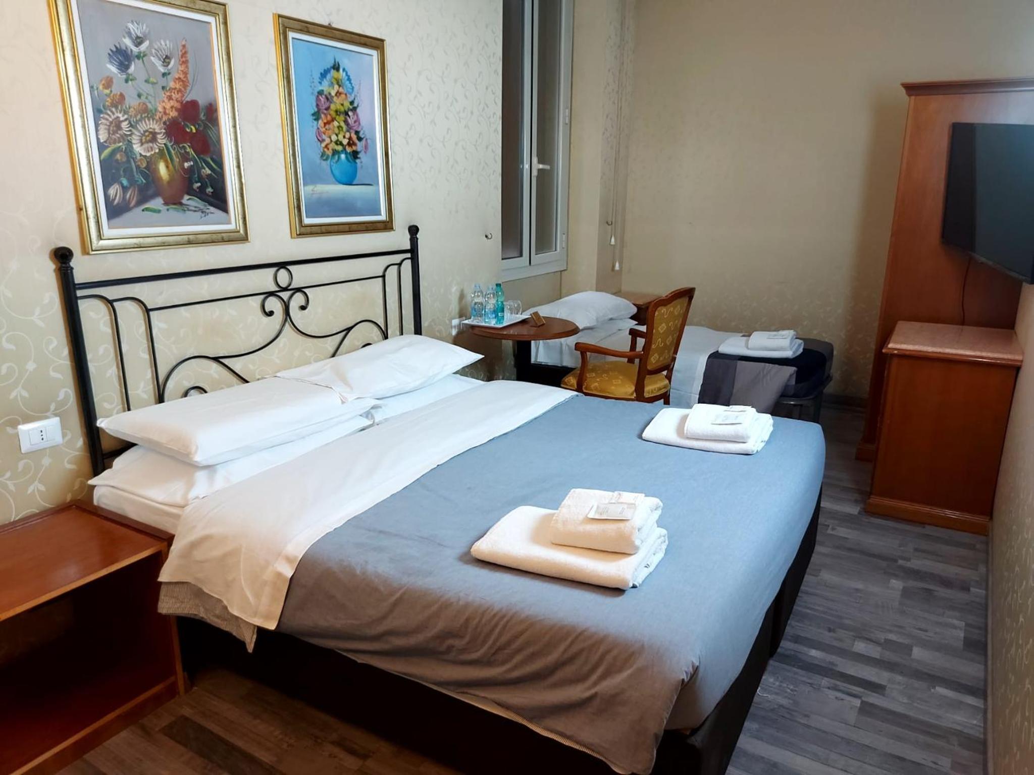 Classic Triple Room