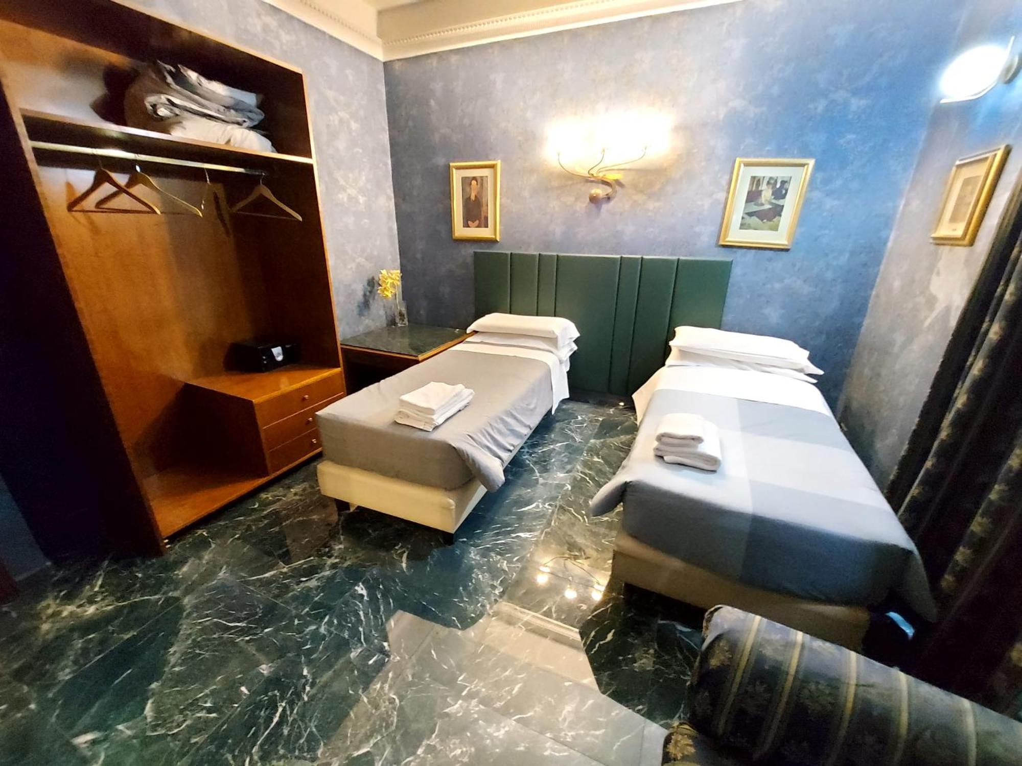 Deluxe Suite photo 2