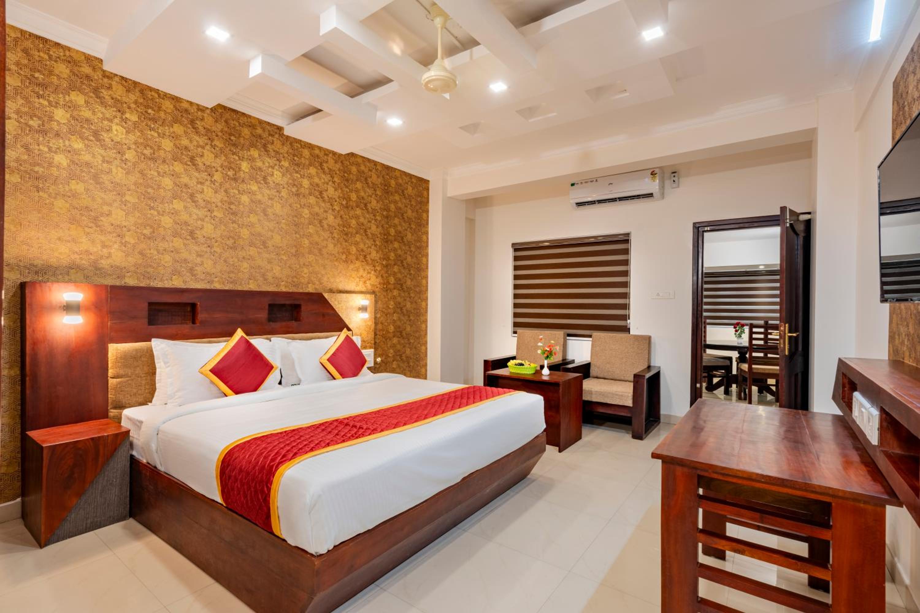 Superior King Room photo 2
