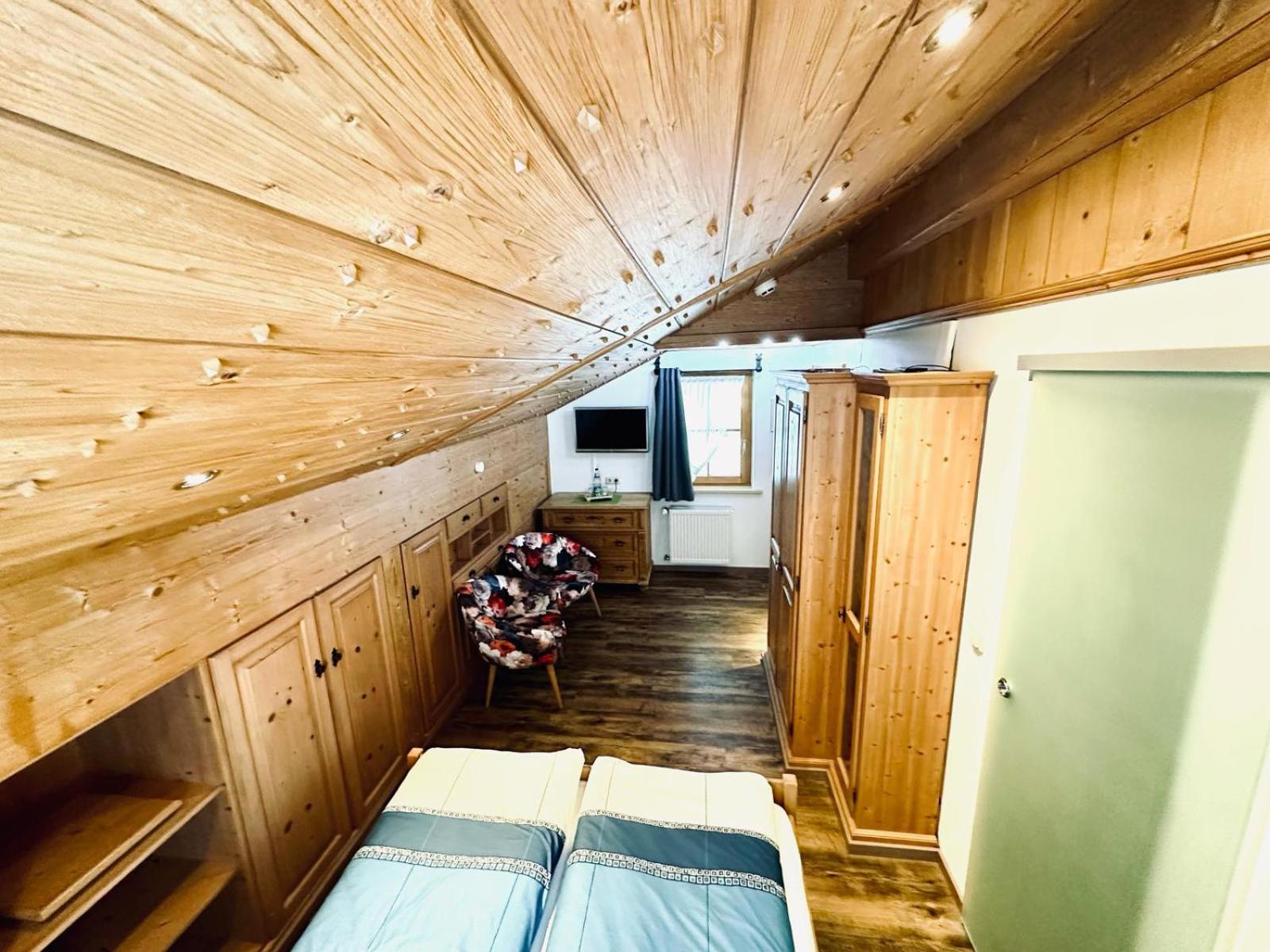 Economy Double Room - Photo 2