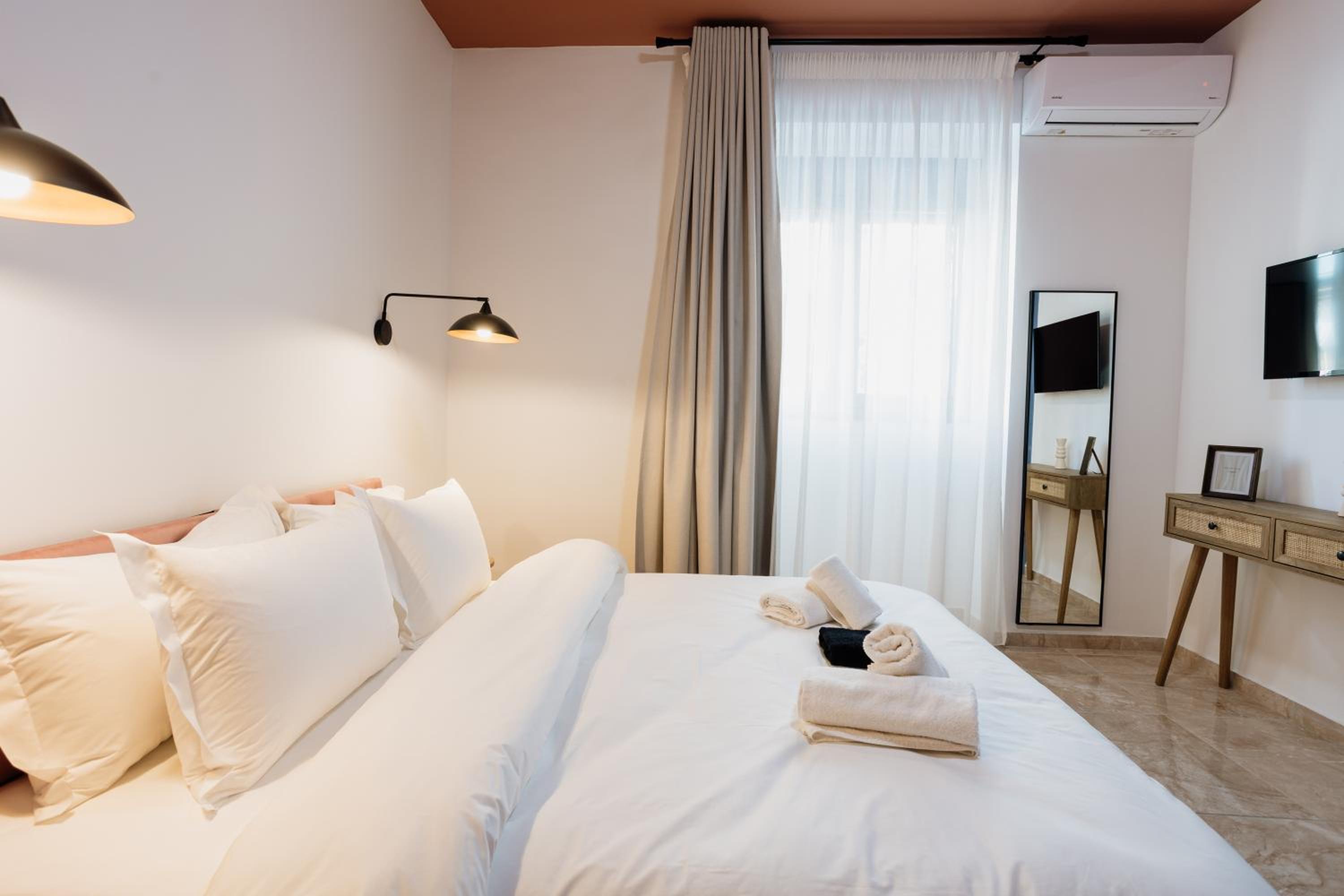 Double Room - Disability Access photo 3