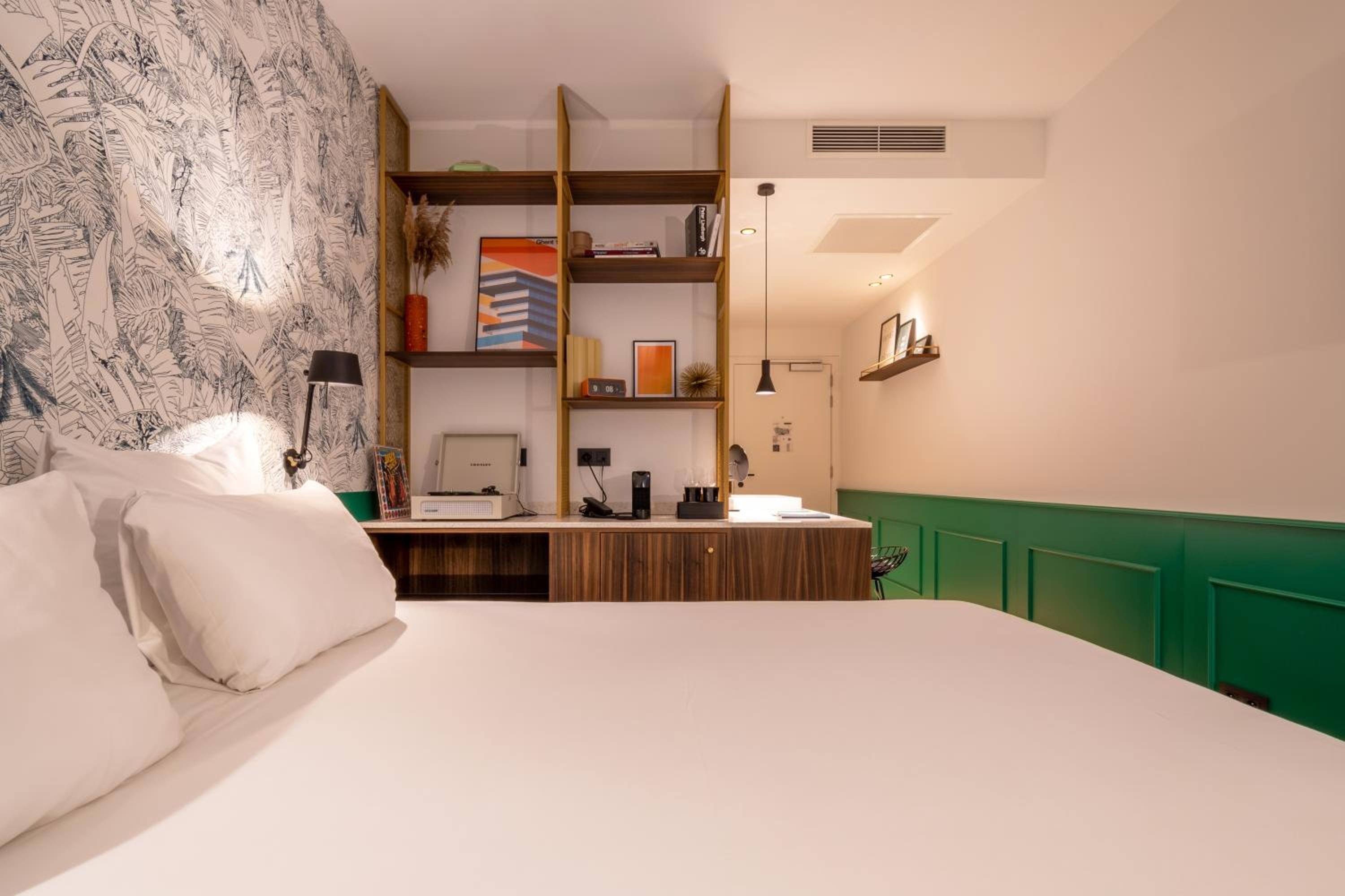 Not-so-Standard room - Photo 1