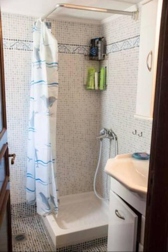 Two-Bedroom House photo 3
