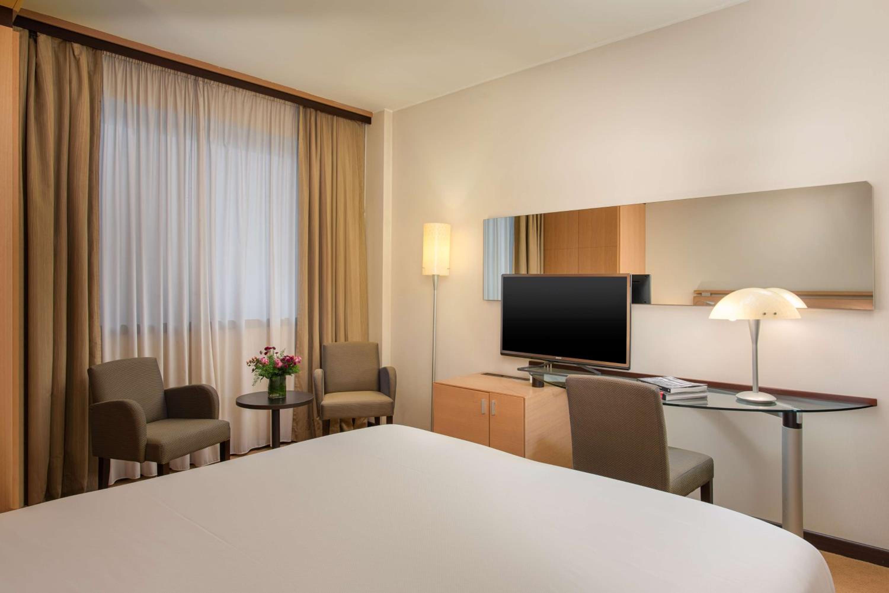 Standard Double Or Twin Room Free Parking - Photo 2