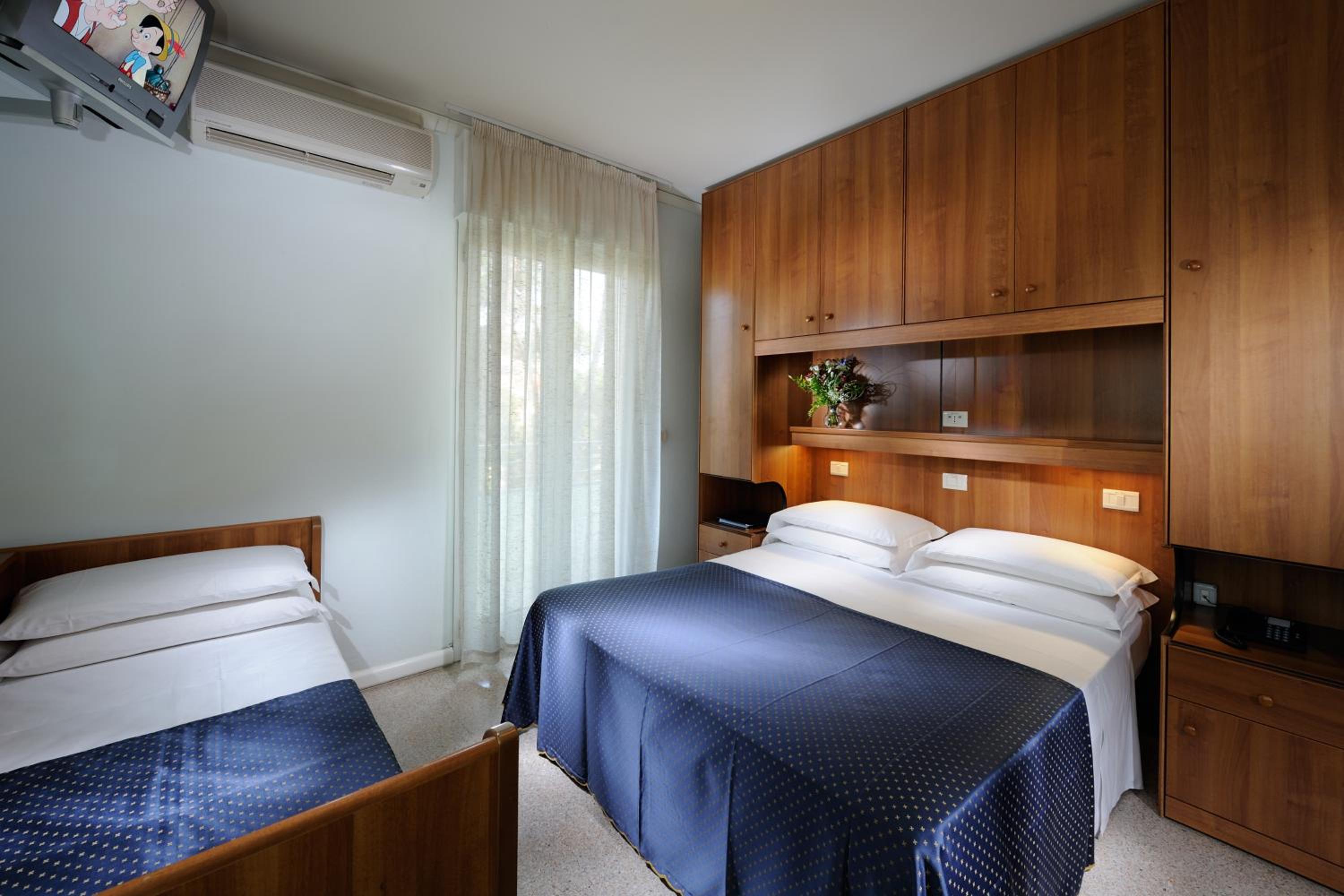 Triple Room photo 2