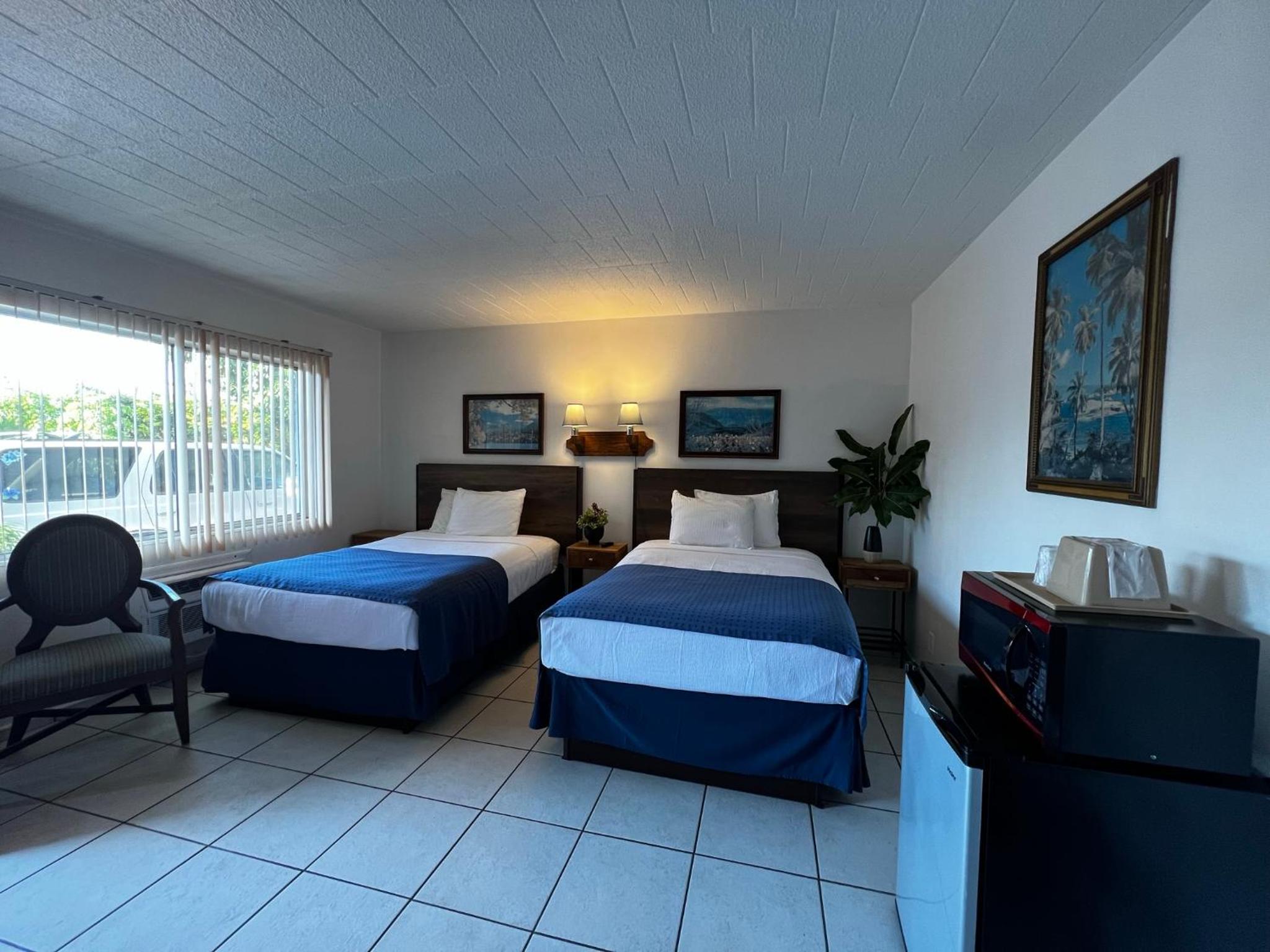 Double Room with Two Double Beds photo 3
