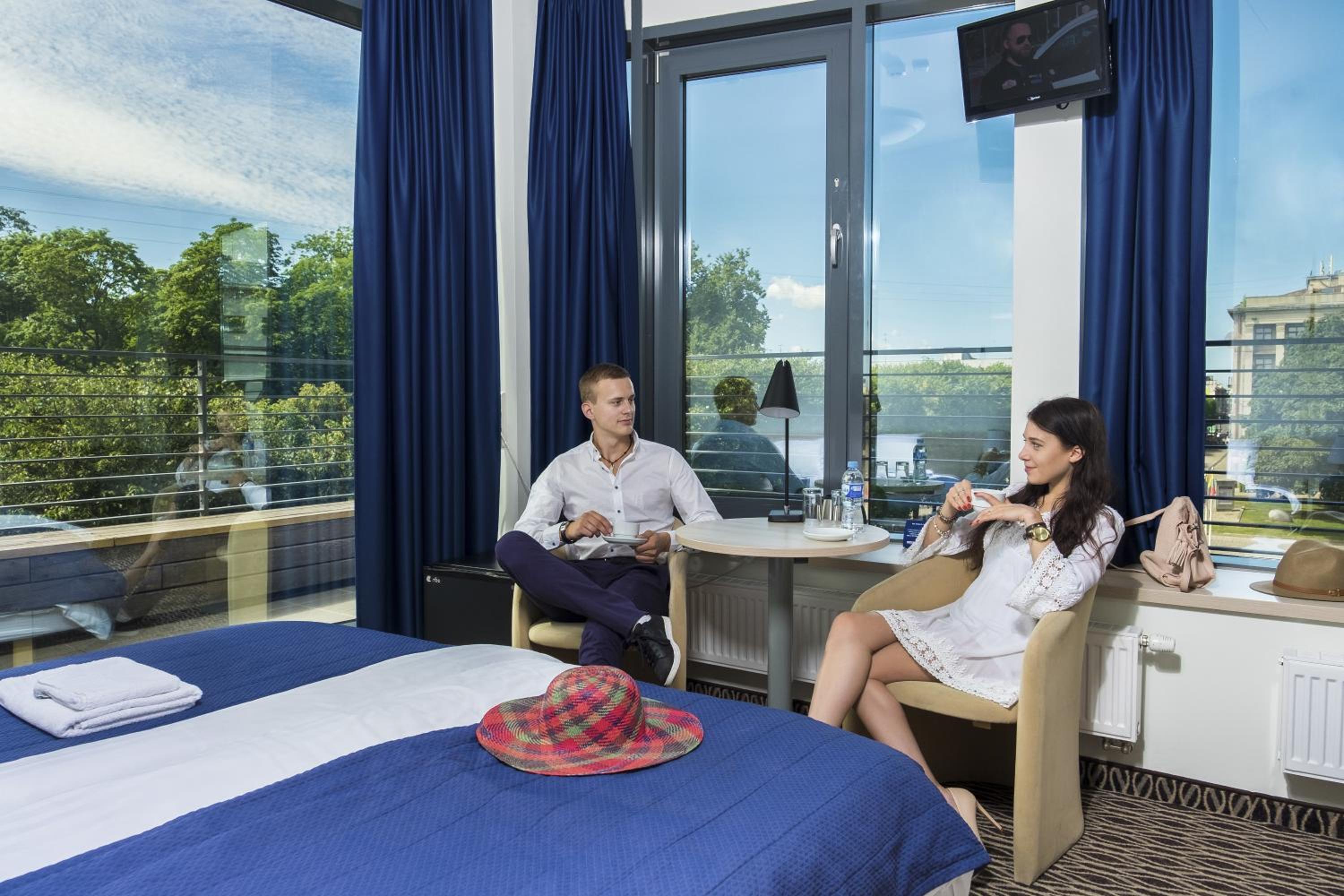 Deluxe Double or Twin Room - Photo 9