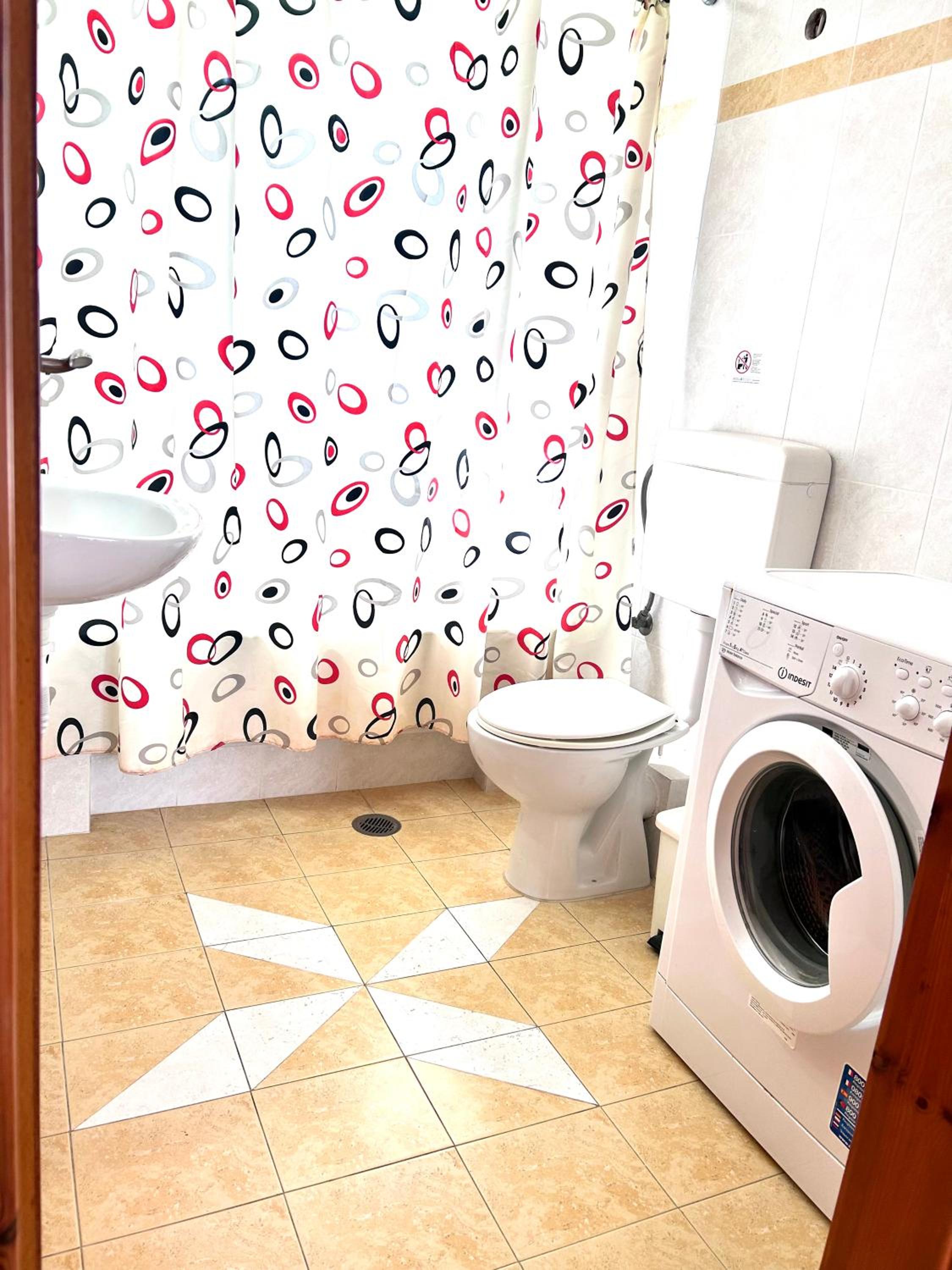 One-Bedroom House photo 2