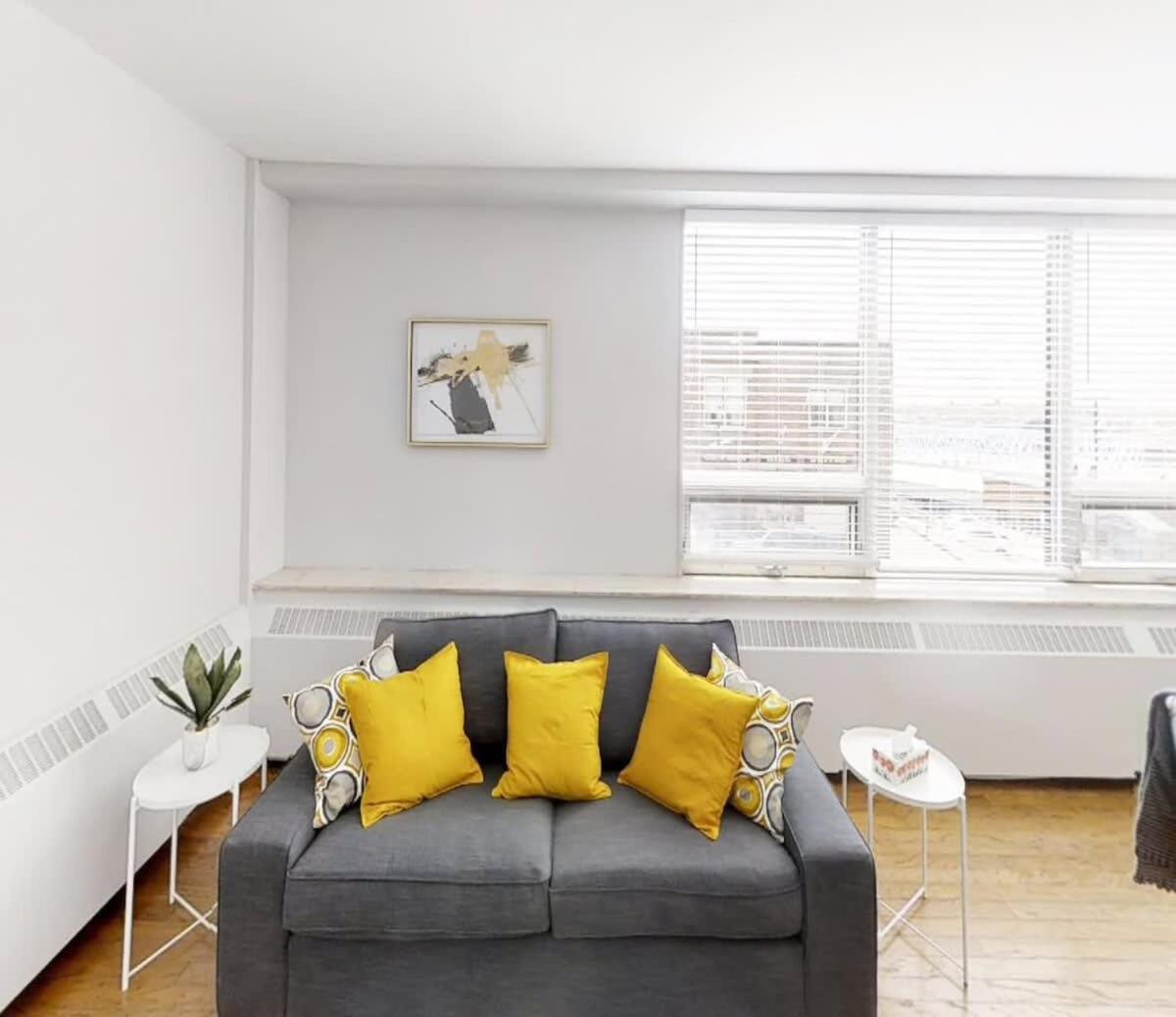 Apartment photo 2
