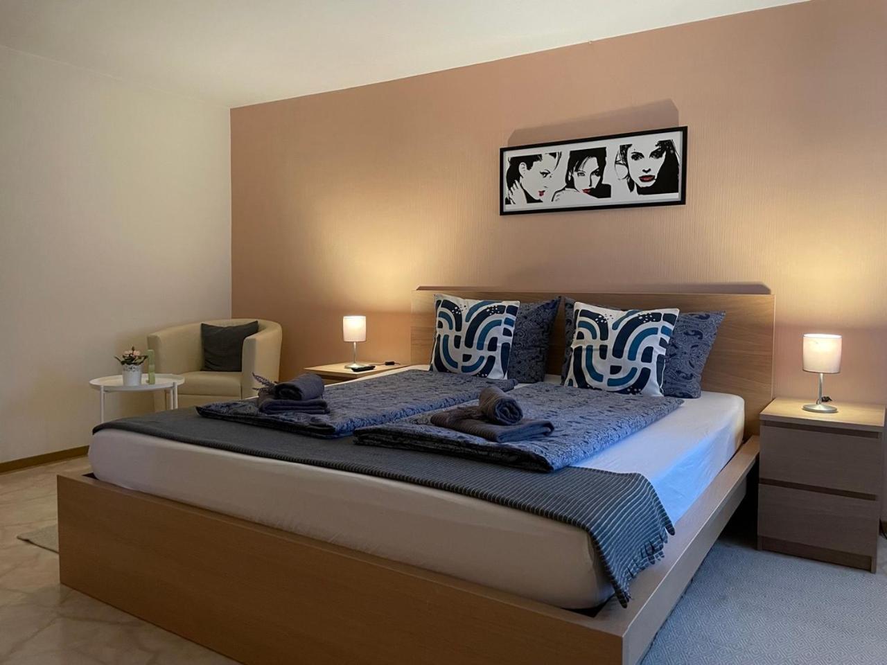Three-Bedroom Apartment photo 1