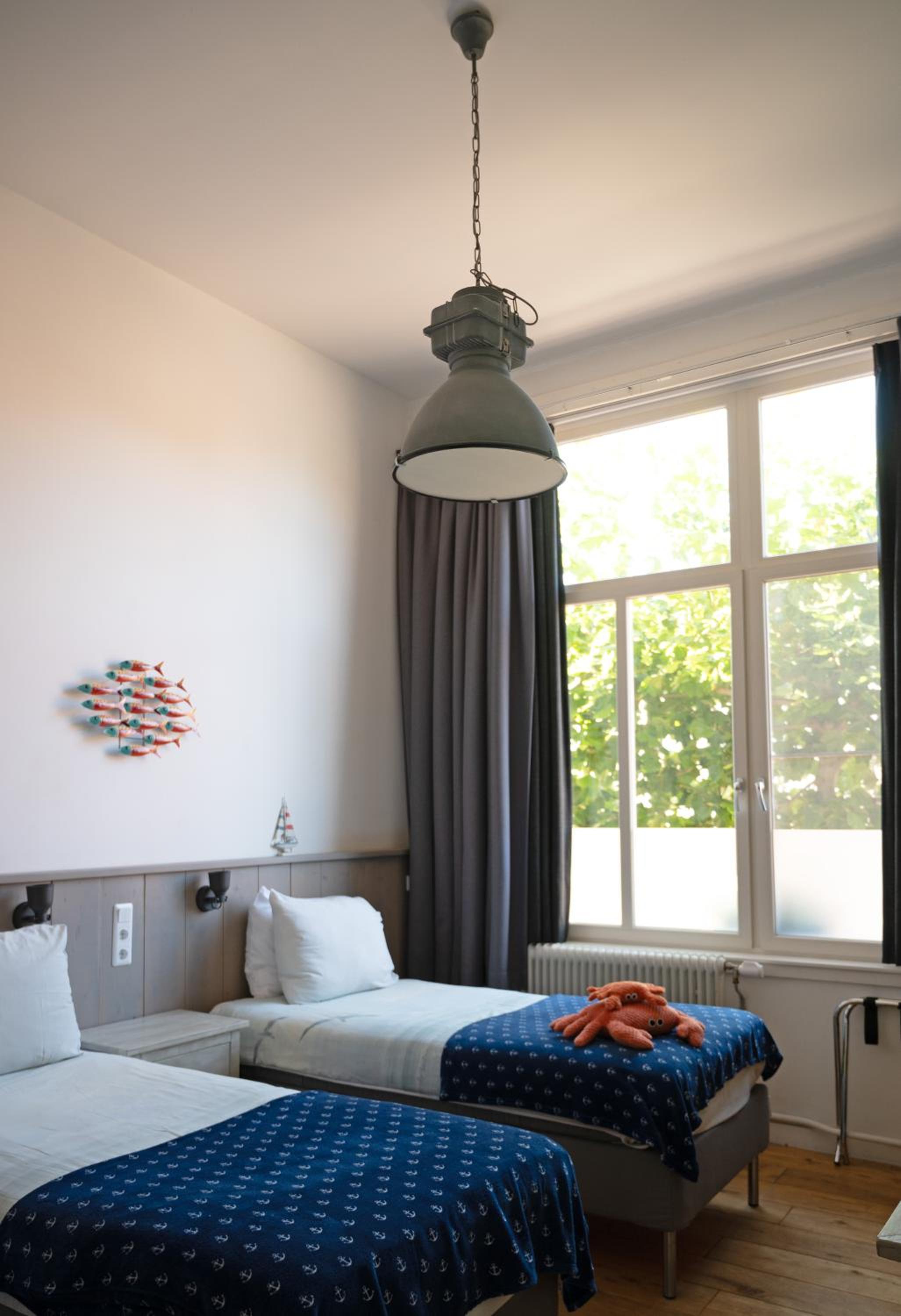 Twin Room with Shower