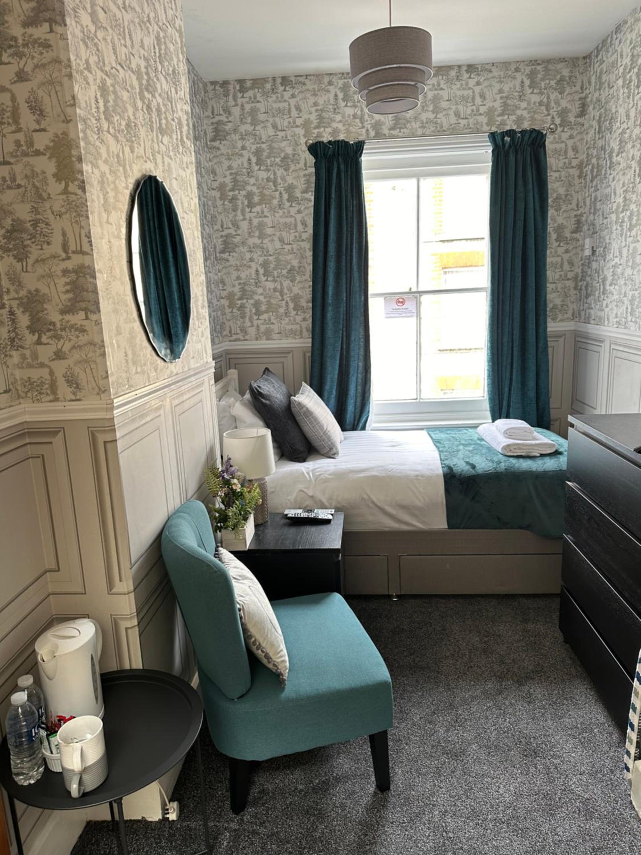Single Room photo 1