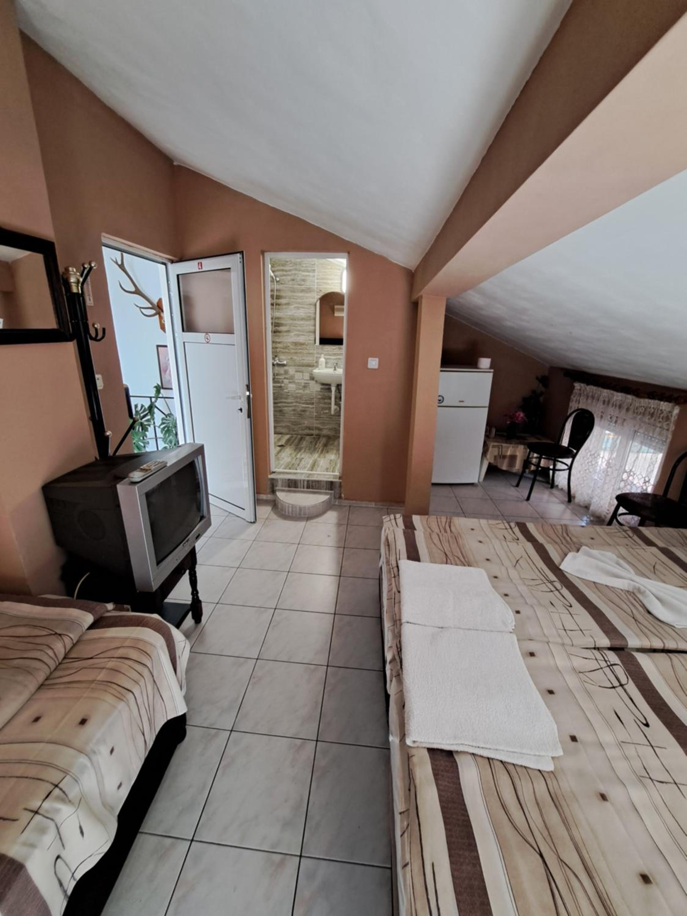 Triple Room with Private Bathroom photo 1