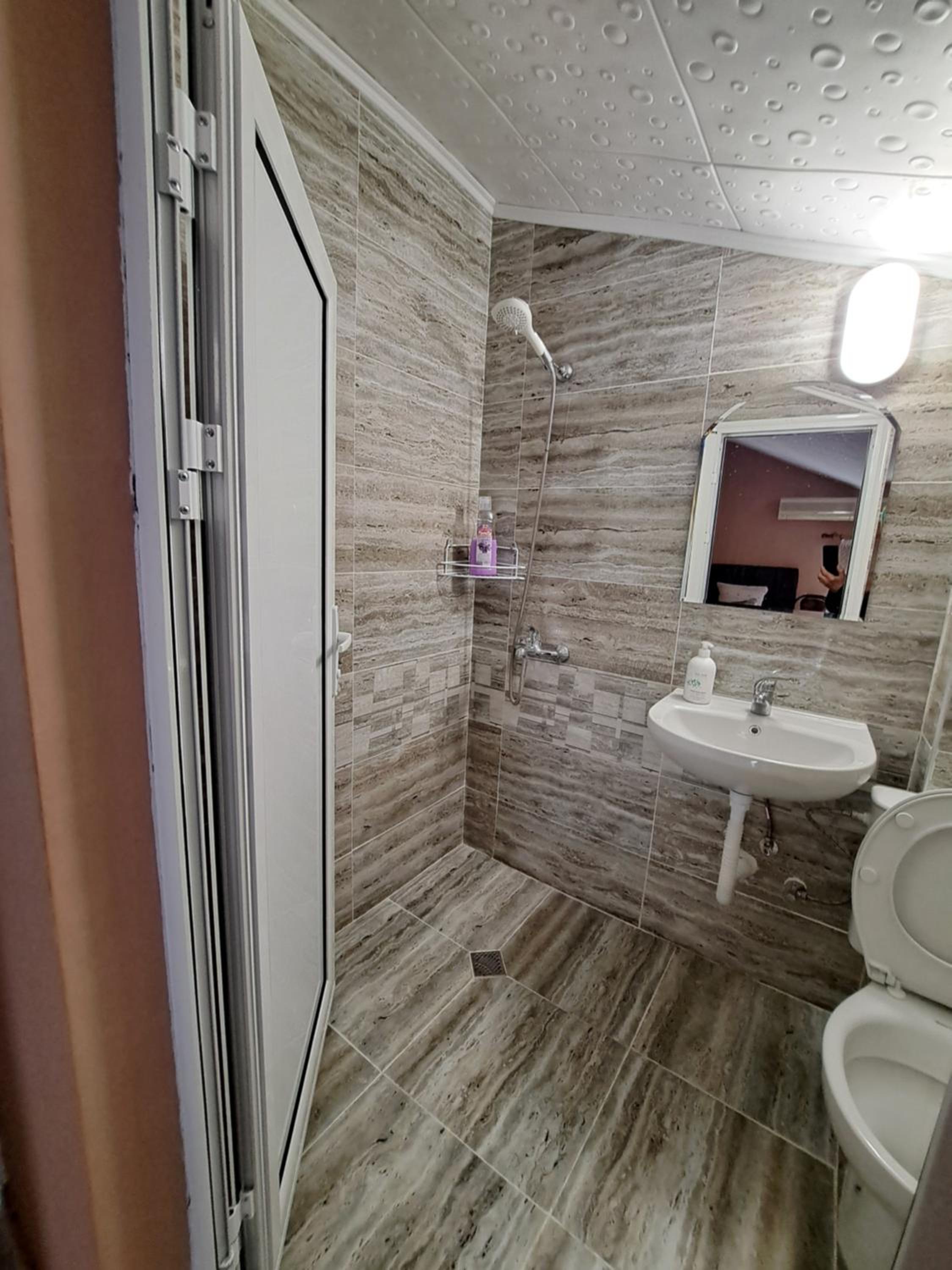 Triple Room with Private Bathroom photo 3