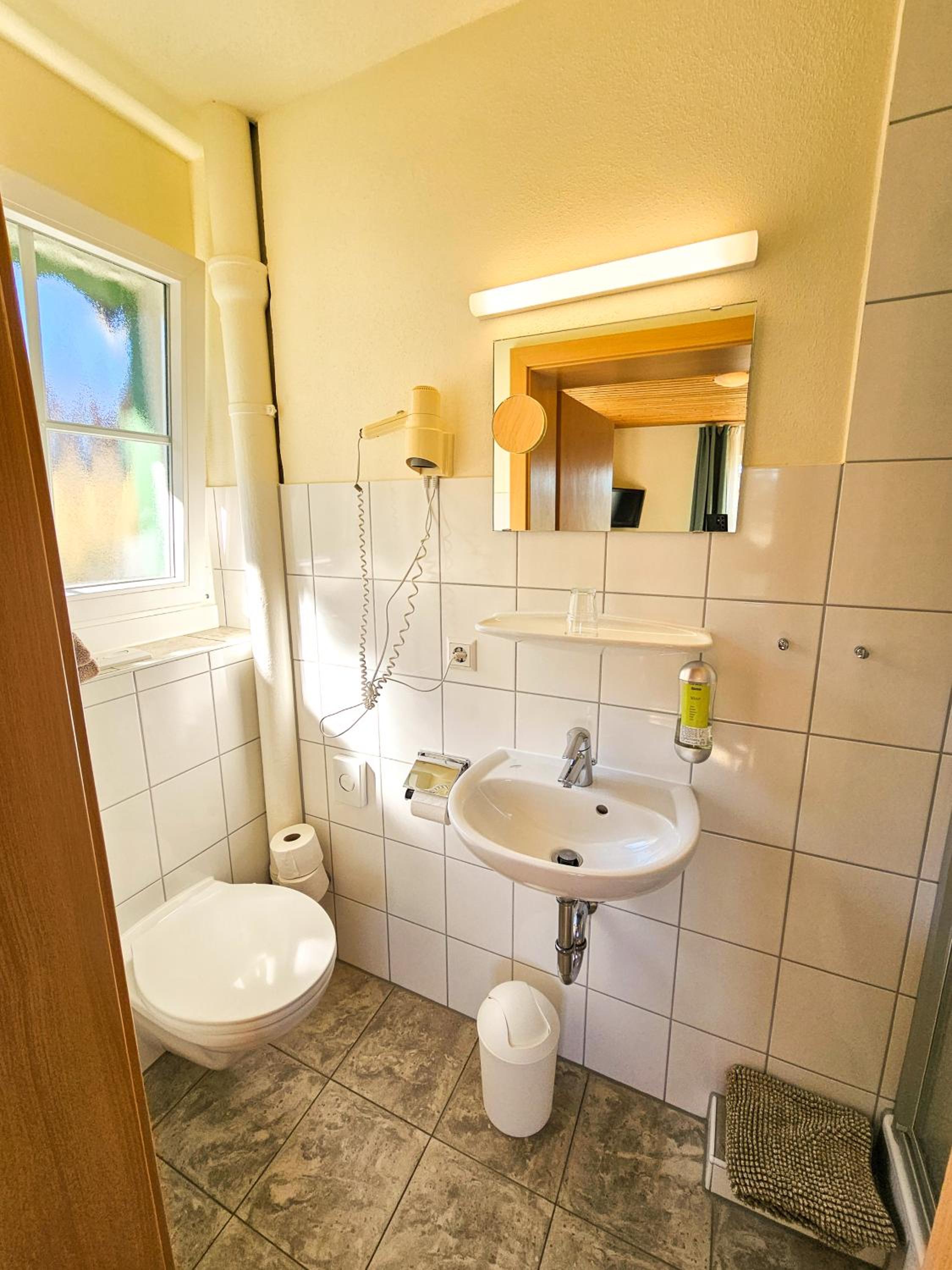 One-Bedroom Apartment with Balcony photo 2