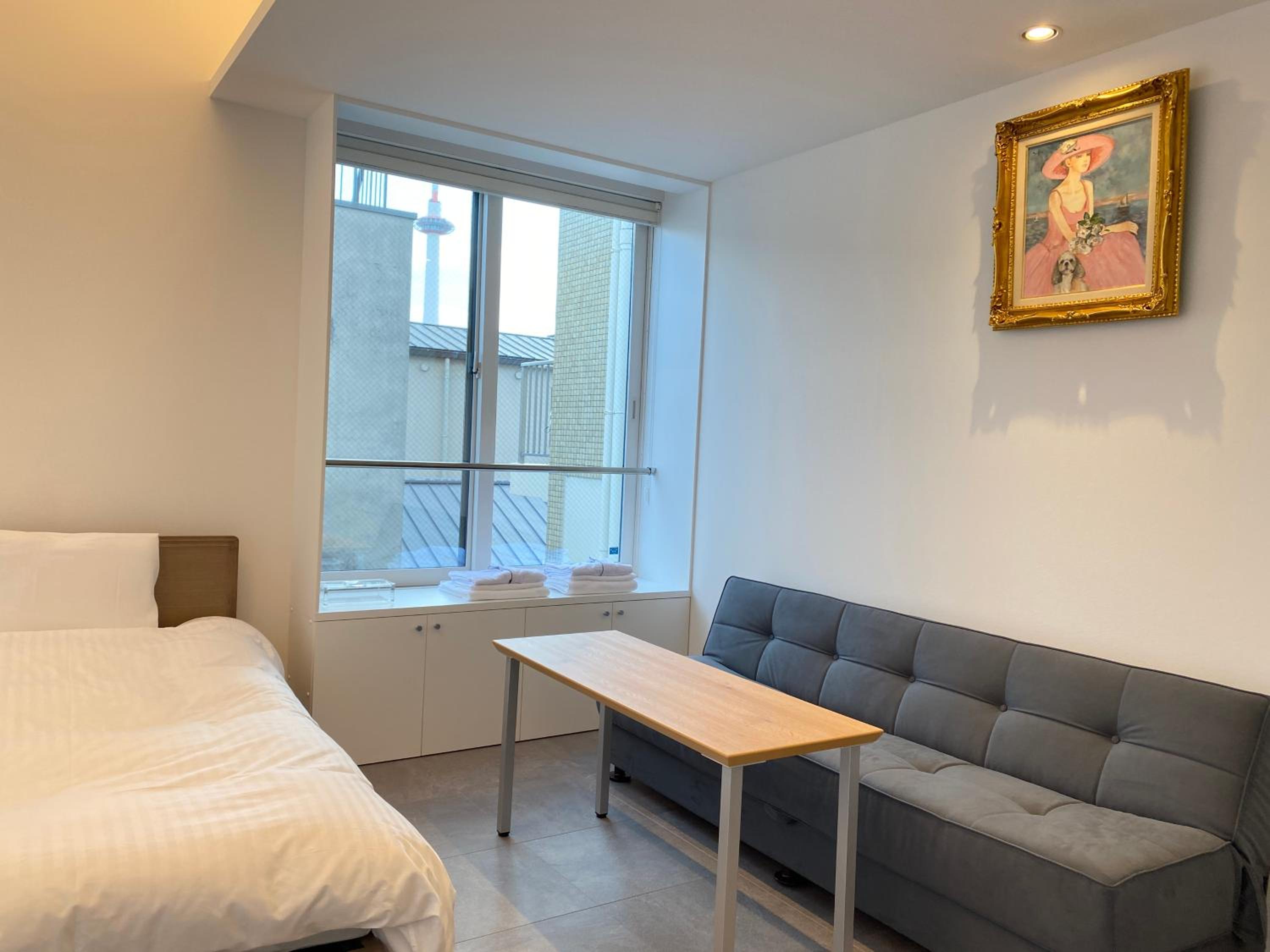 Twin Room with Private Bathroom - Photo 20