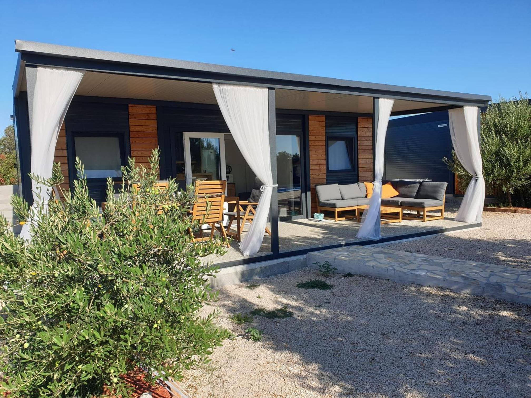 Mobile Home photo 2