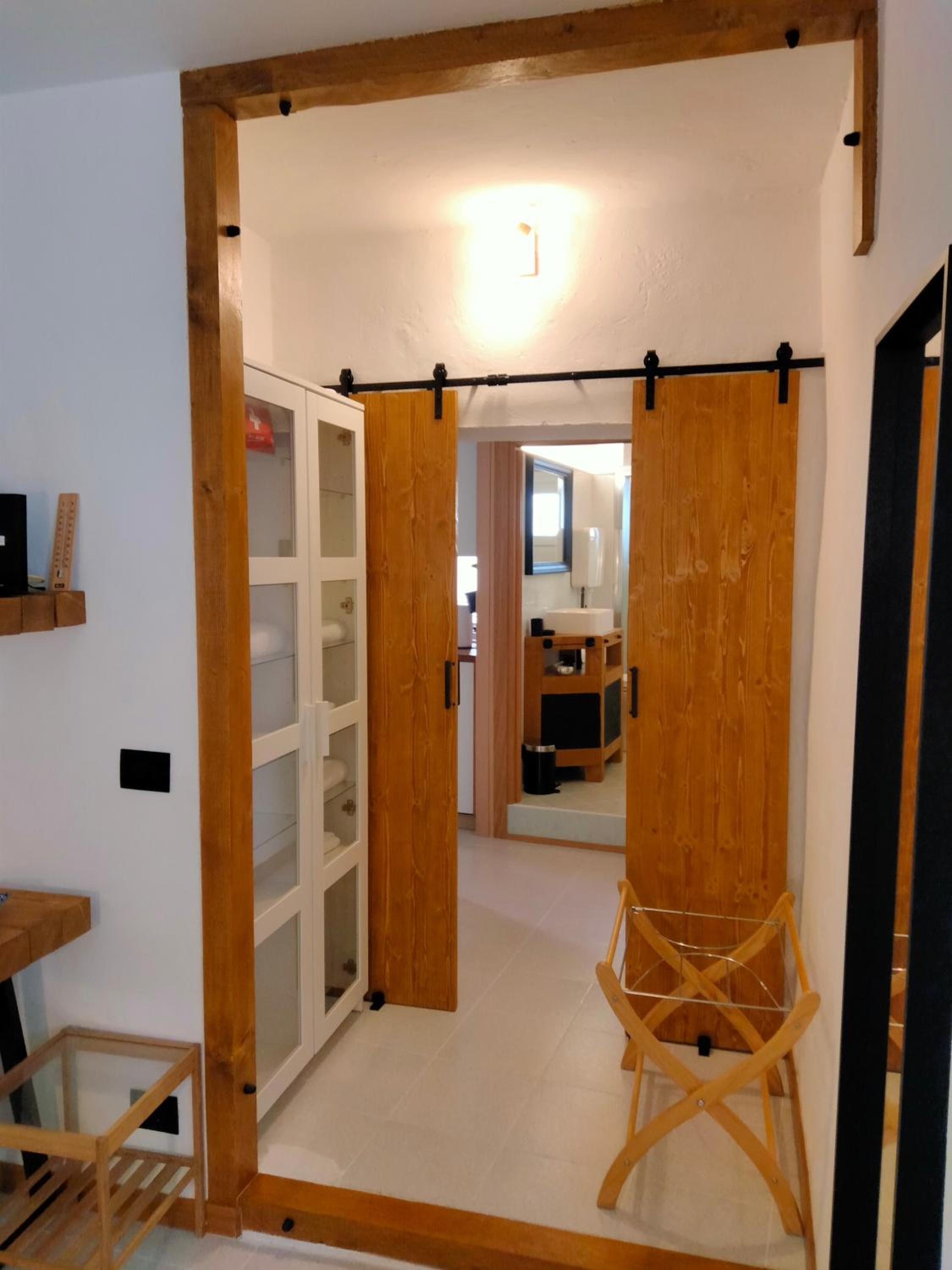 One-Bedroom House photo 1