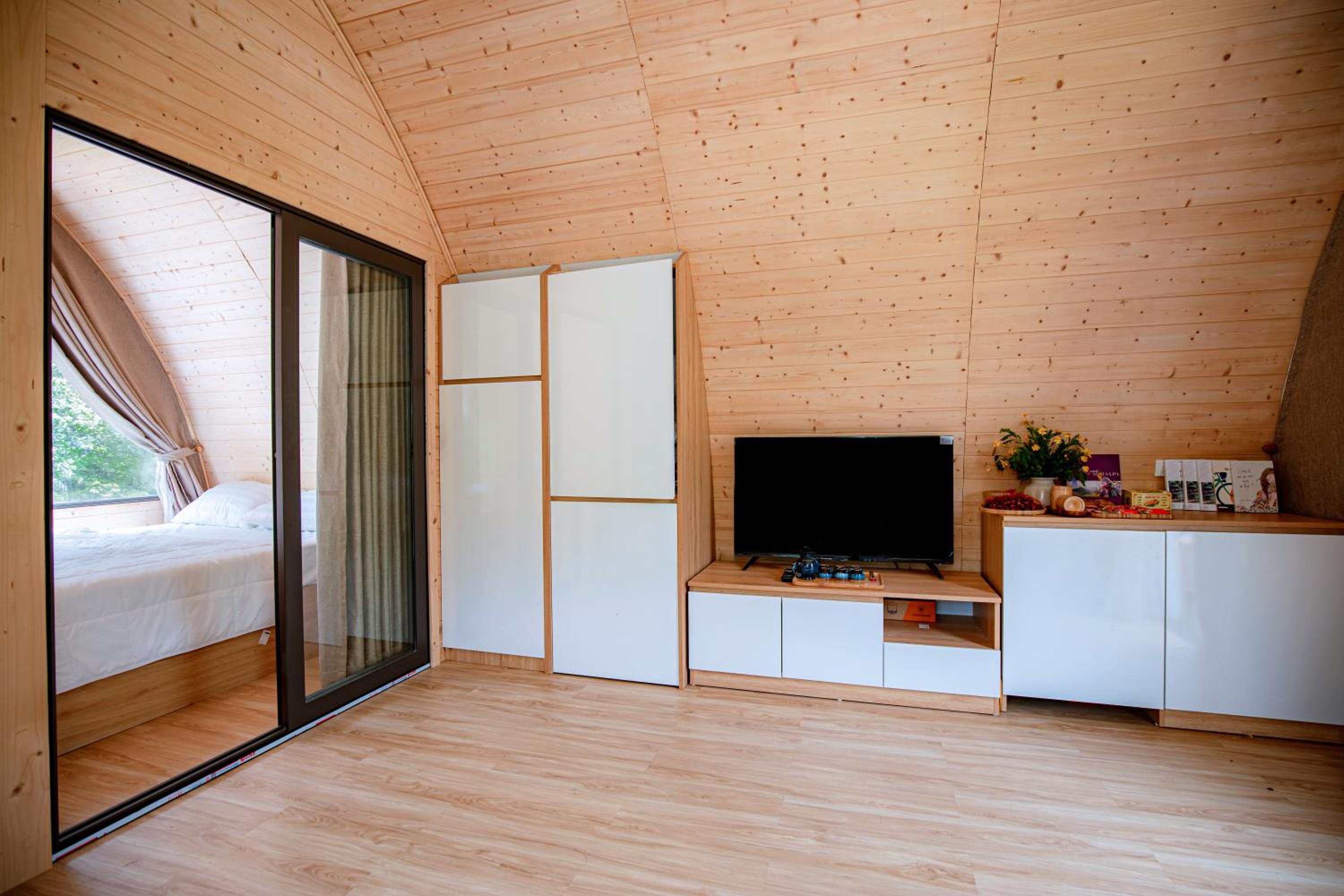 Junior Suite with Mountain View photo 2