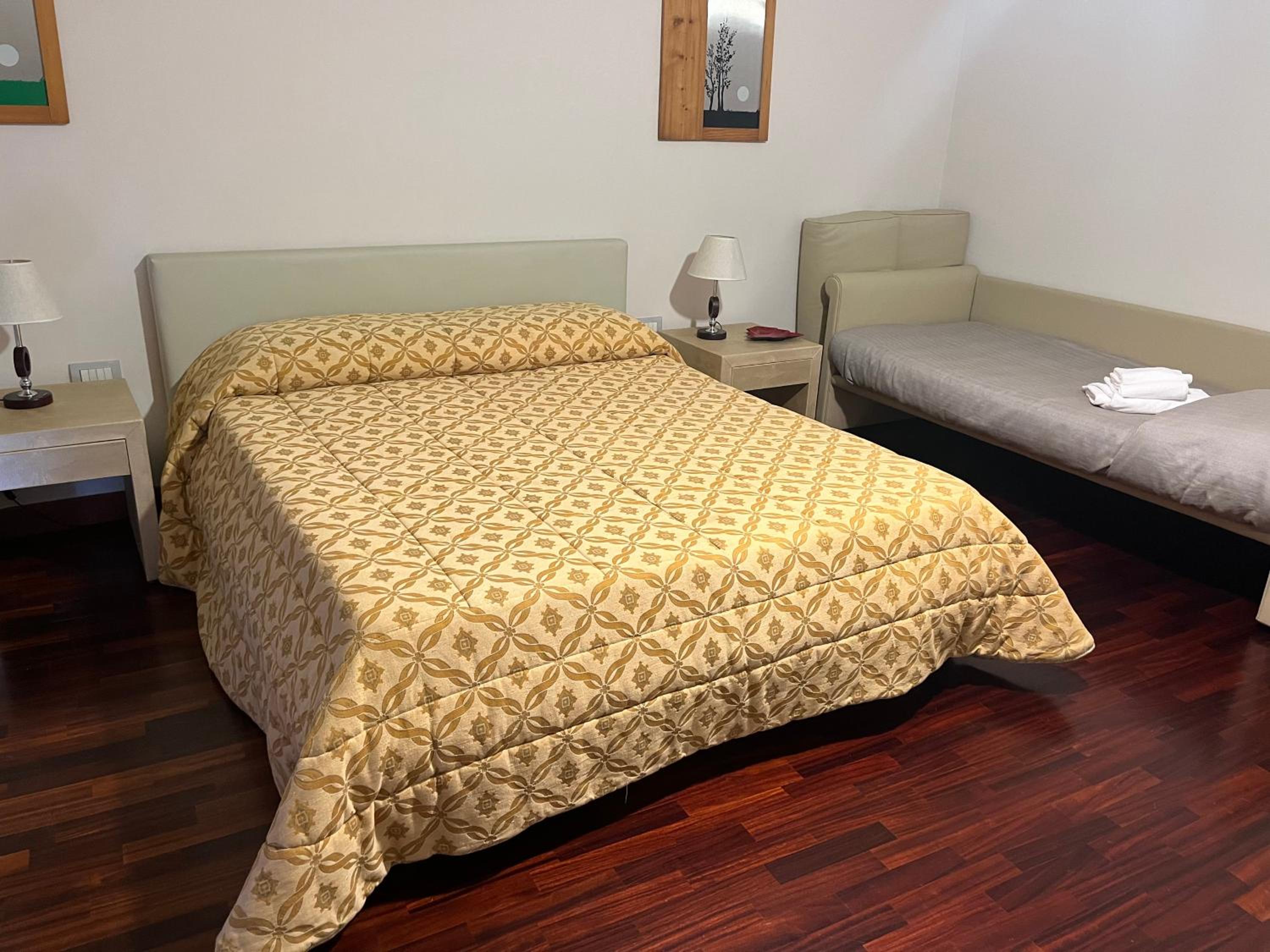 Triple Room - Photo 1