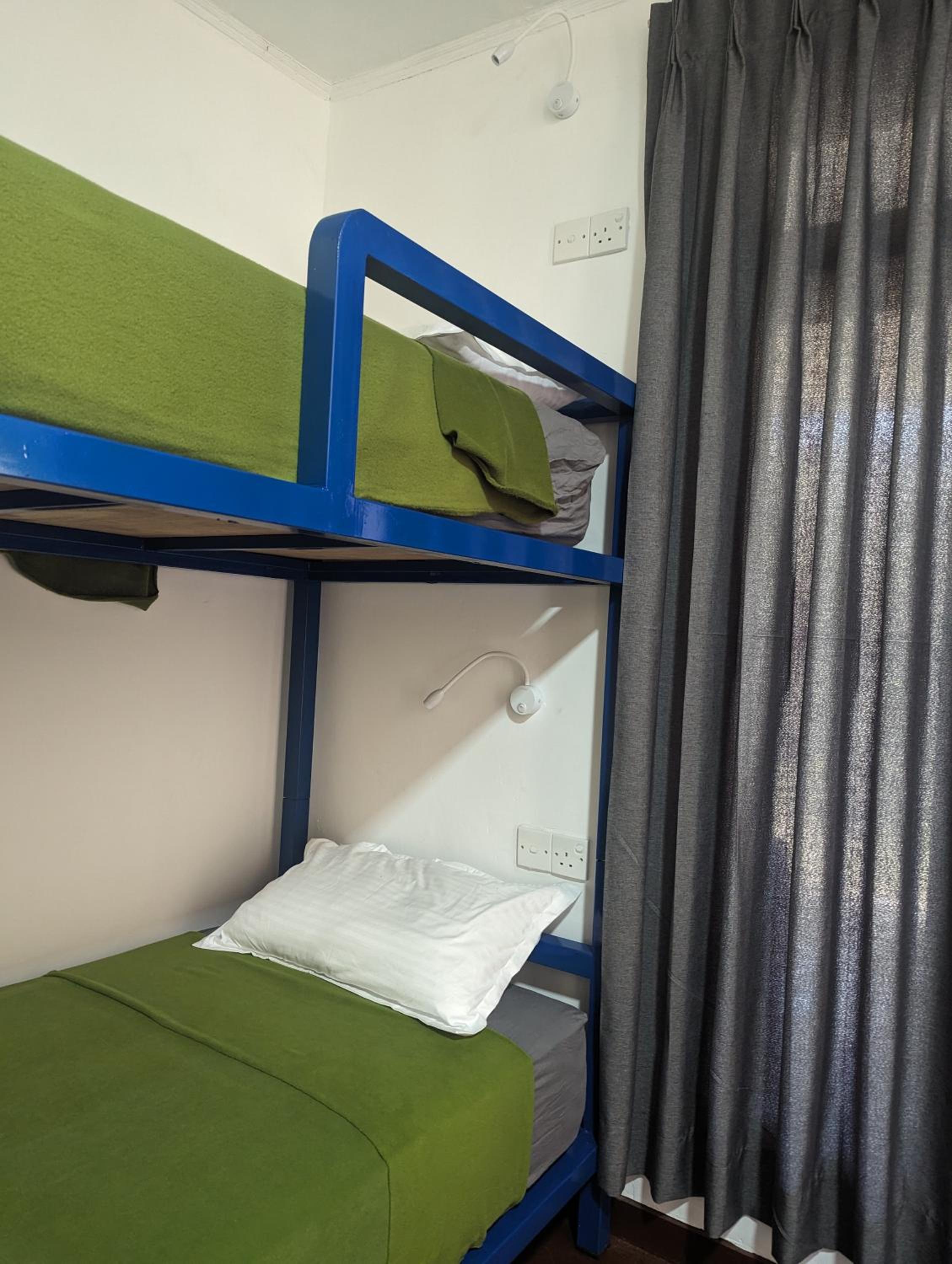 Bed in 6-Bed Mixed Dormitory Room photo 2