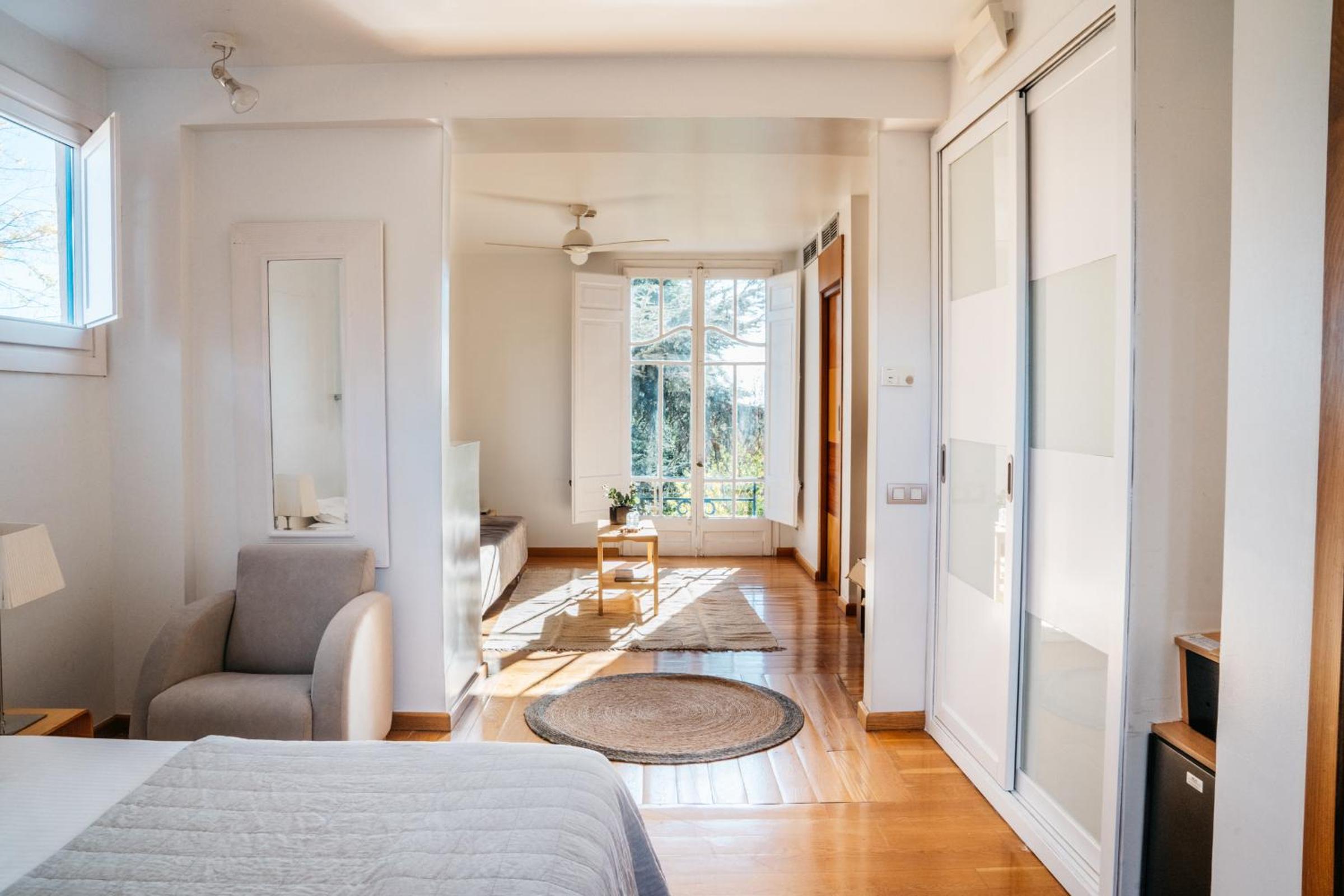 Modernist Junior Suite - Photo 6