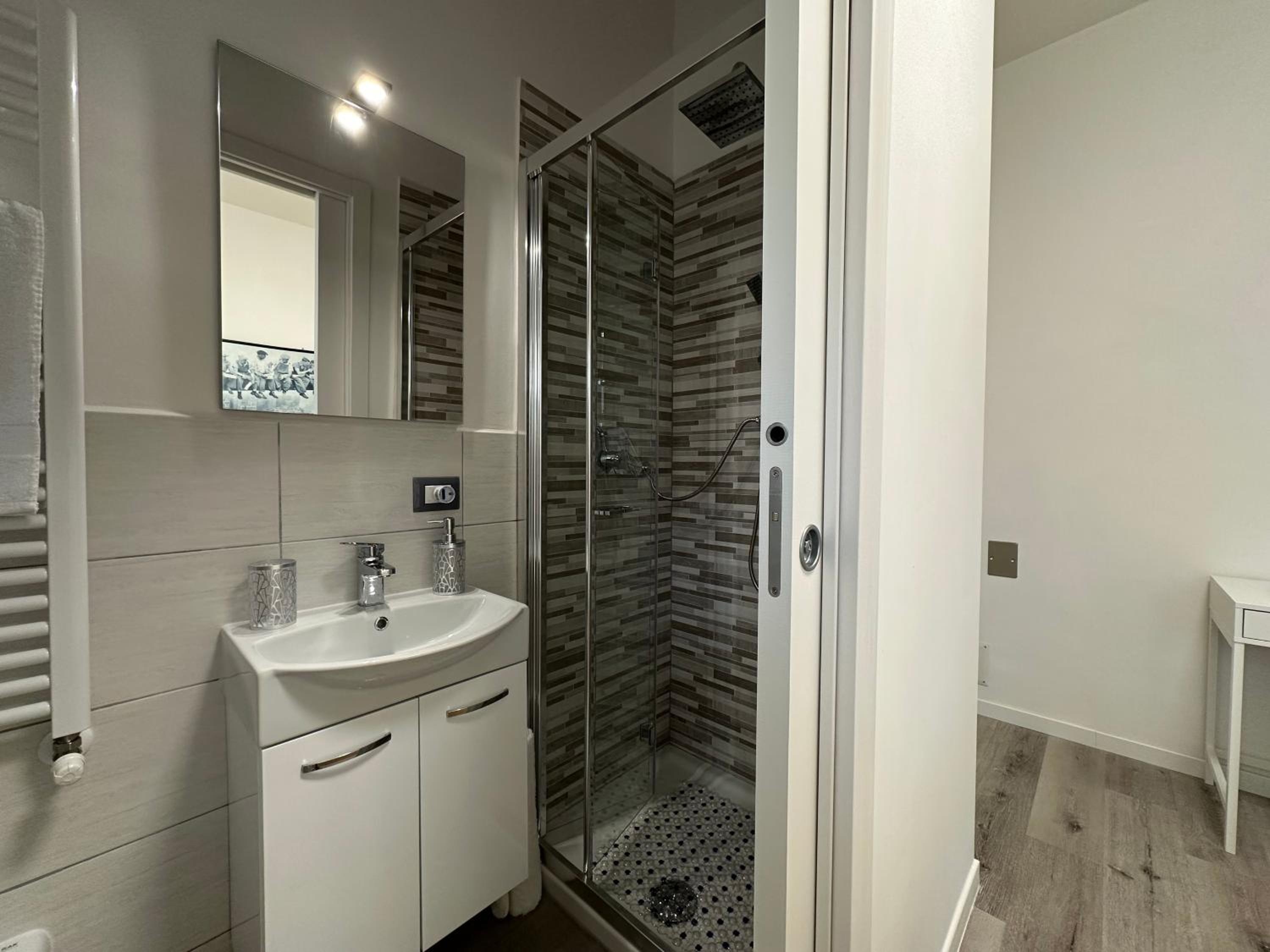 Double Room with Private Bathroom photo 3