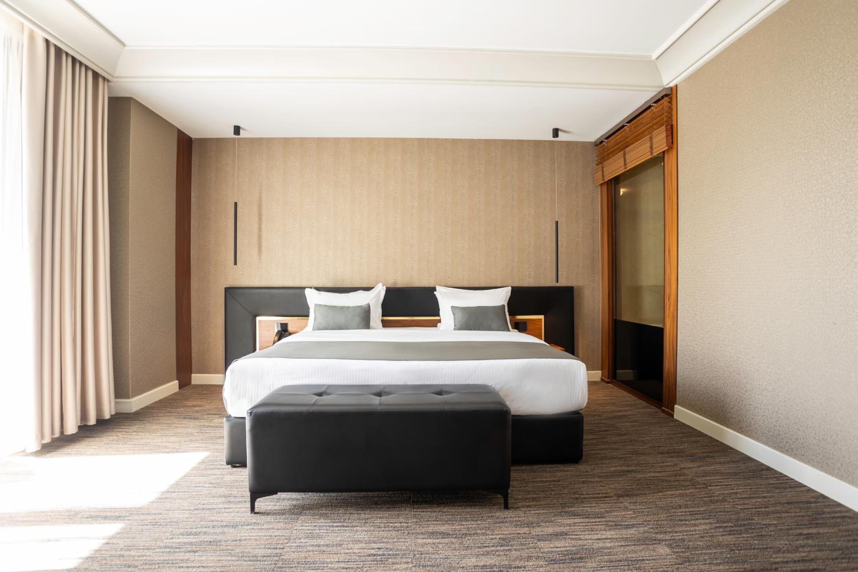 Executive Suite photo 2